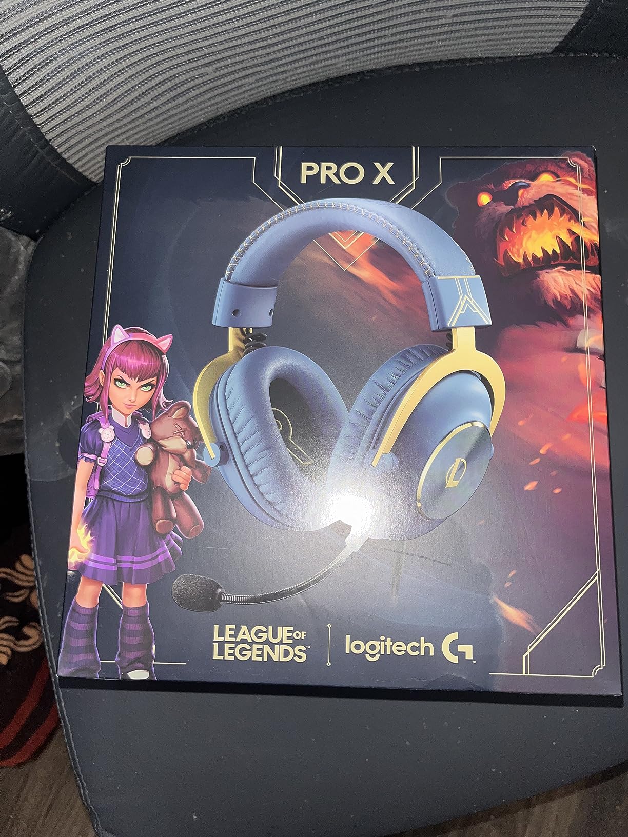 Logitech G PRO X Gaming Headset - Blue VO!CE, Detachable Microphone, Comfortable Memory Foam Ear Pads, DTS Headphone 7.1 and 50 mm PRO G Drivers, Official League of Legends Edition customer photo 2
