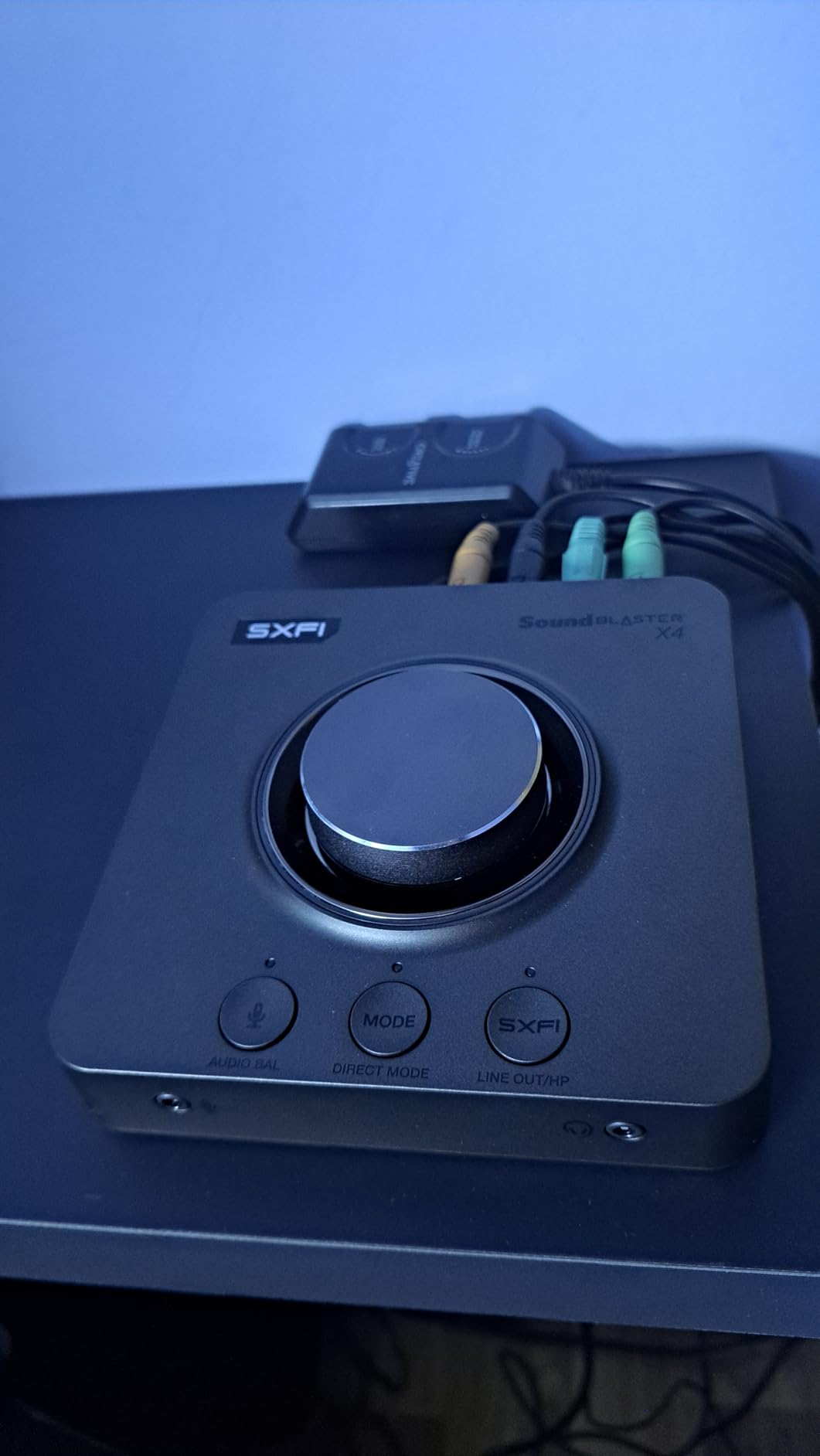 Creative Sound Blaster X4 Hi-Res 24bit/192kHz DAC USB External Sound Card Amp, Multi-Channel, Discrete 7.1 Surround Sound for PC, Mac customer photo 1