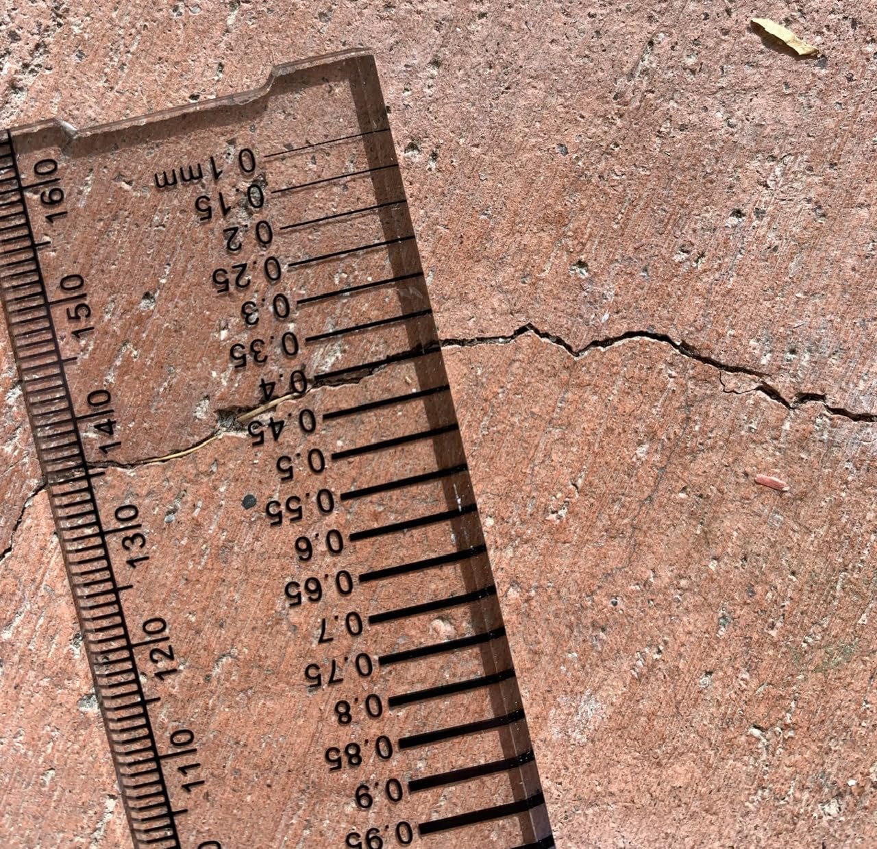 Concrete Crack Width Gauge, Standard Crack Gauge Width Ruler Width Crack Gauge customer photo 1