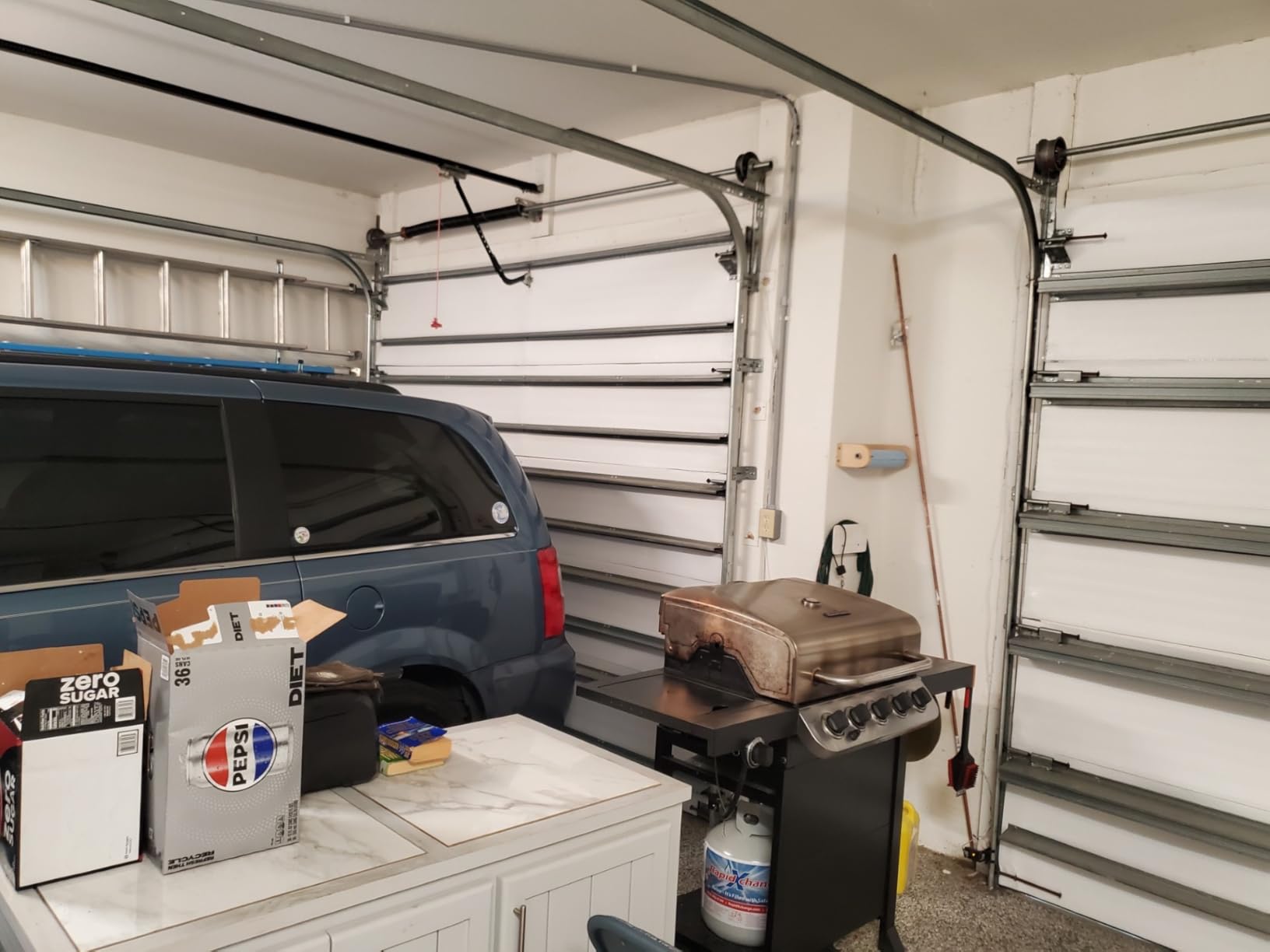 NASA TECH White Reflective Foam Core 1 Car Garage Door Insulation Kit 9FT (Wide) x 8FT (HIGH) (5 Rows 10 Panel) R8 Made in USA New and Improved Heavy Duty Double Sided Tape (Also FITS 9X7) customer photo 1