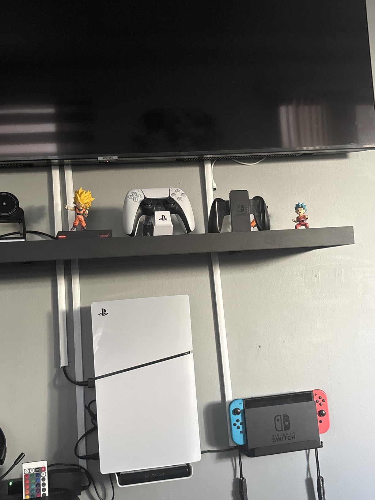 PowerA Twin Charging Station for Dualsense Wireless Controllers, Dualsense Controller Charging, Charge, Sony PlayStation, PS5, Officially Licensed - PlayStation 5 customer photo 1