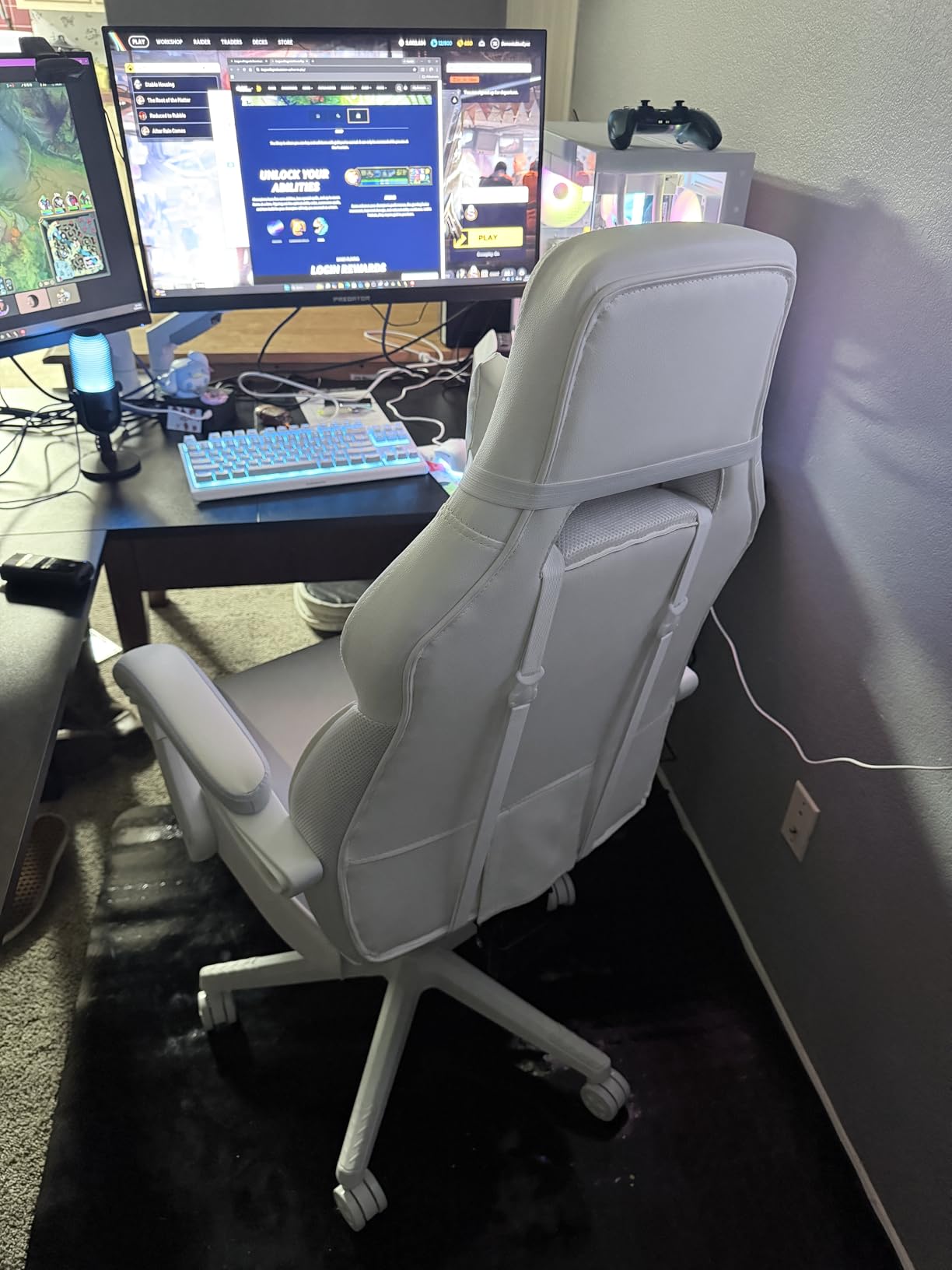 LEMBERI Video Game Chairs with footrest, Big and Tall Gamer Chair for Adults, 400lb Capacity, Racing Style Computer Chair with Headrest and Lumbar Support customer photo 1