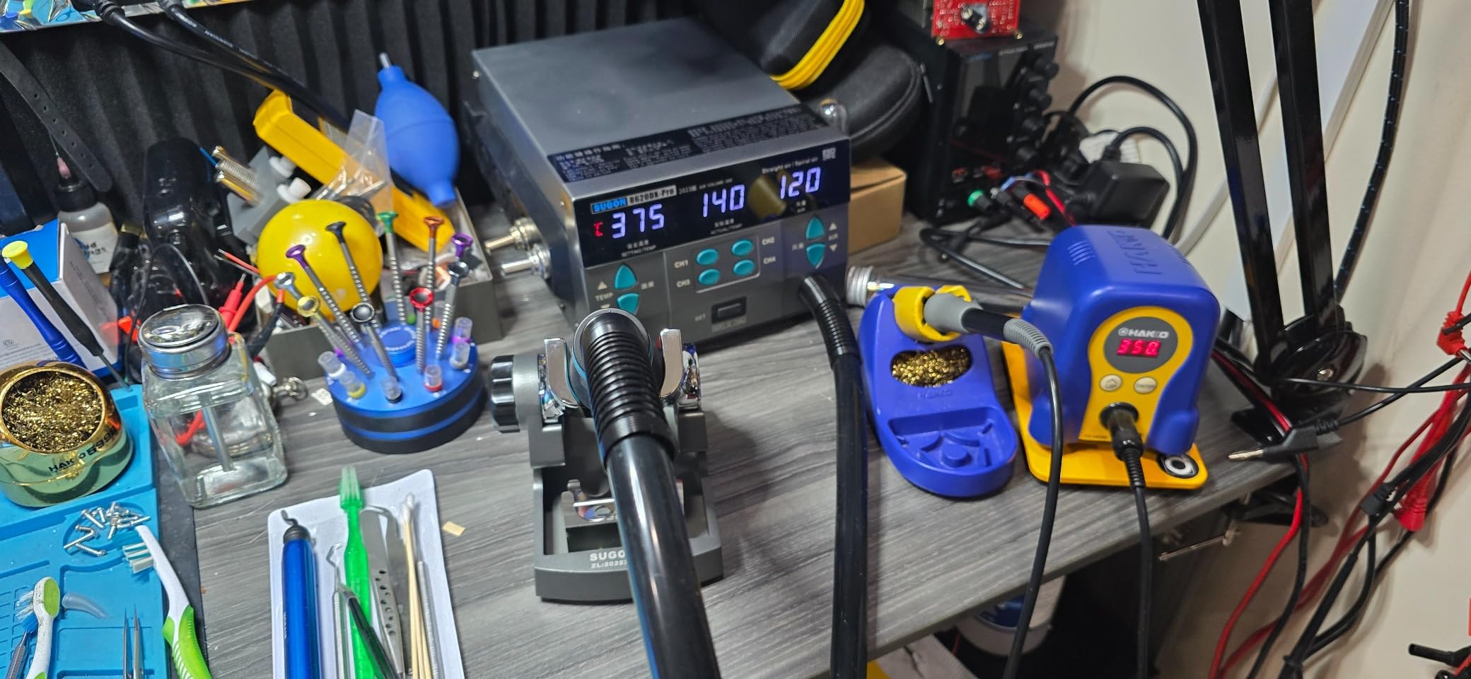 SUGON 8620DX 110V Digital Hot Air Rework Station 1300W,212℉-845℉ Adjustable Temperature C/F,4 Memory Storage,6 Air Nozzle,SMD Hot Air Station with Quick Change High Temperature Air Nozzle Bracket customer photo 1