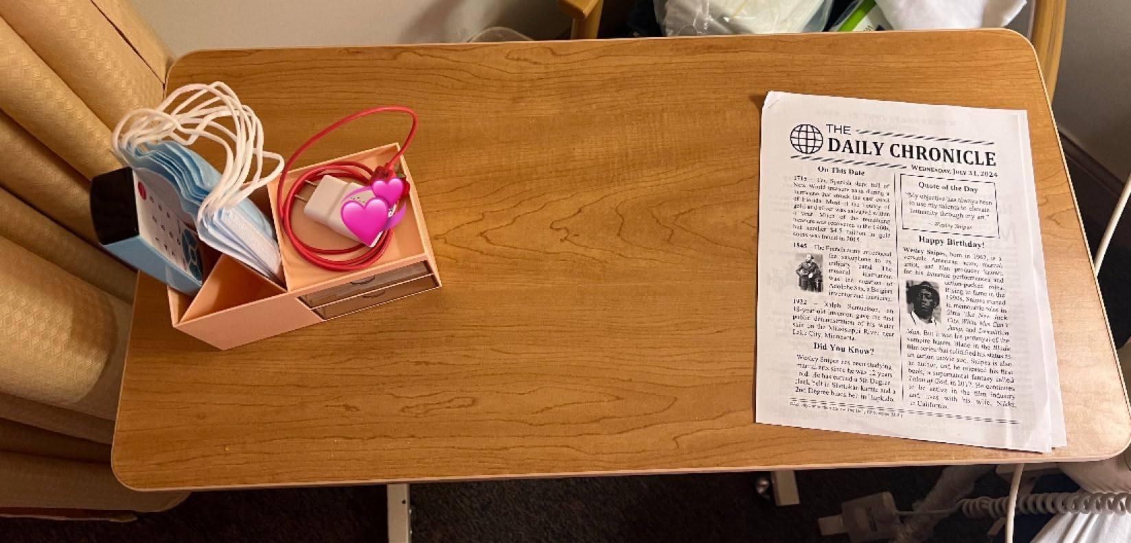 LETURE Office Desk Organizer with drawer, Office Supplies and Desk Accessories, Business Card/Pen/Pencil/Mobile Phone/Stationery Holder Storage Box (White) customer photo 1