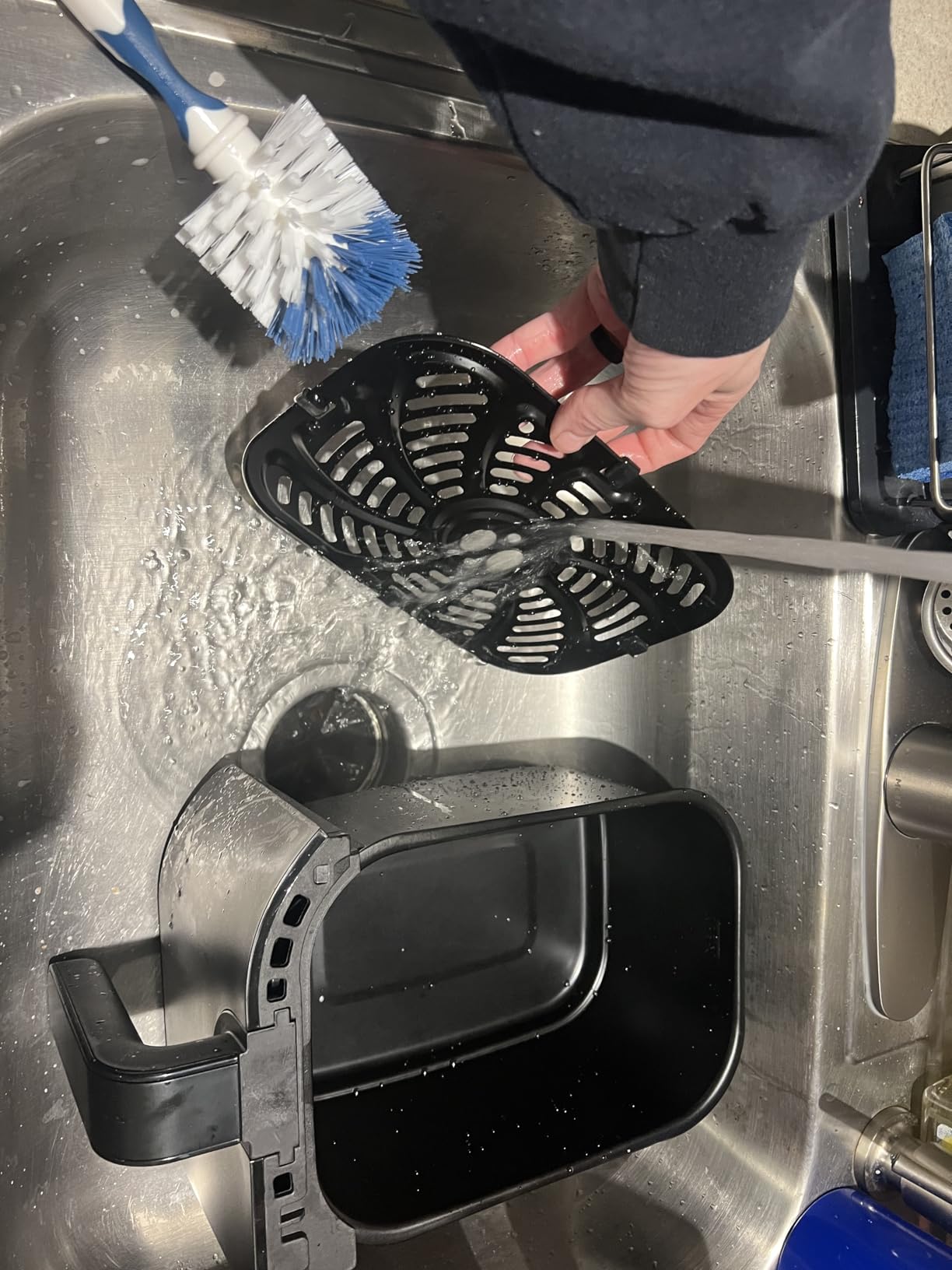 Chefman TurboFry Touch Dual Air Fryer, Maximize The Healthiest Meals With Double Basket Capacity, One-Touch Digital Controls And Shake Reminder For The Perfect Crispy And Low-Calorie Finish customer photo 2