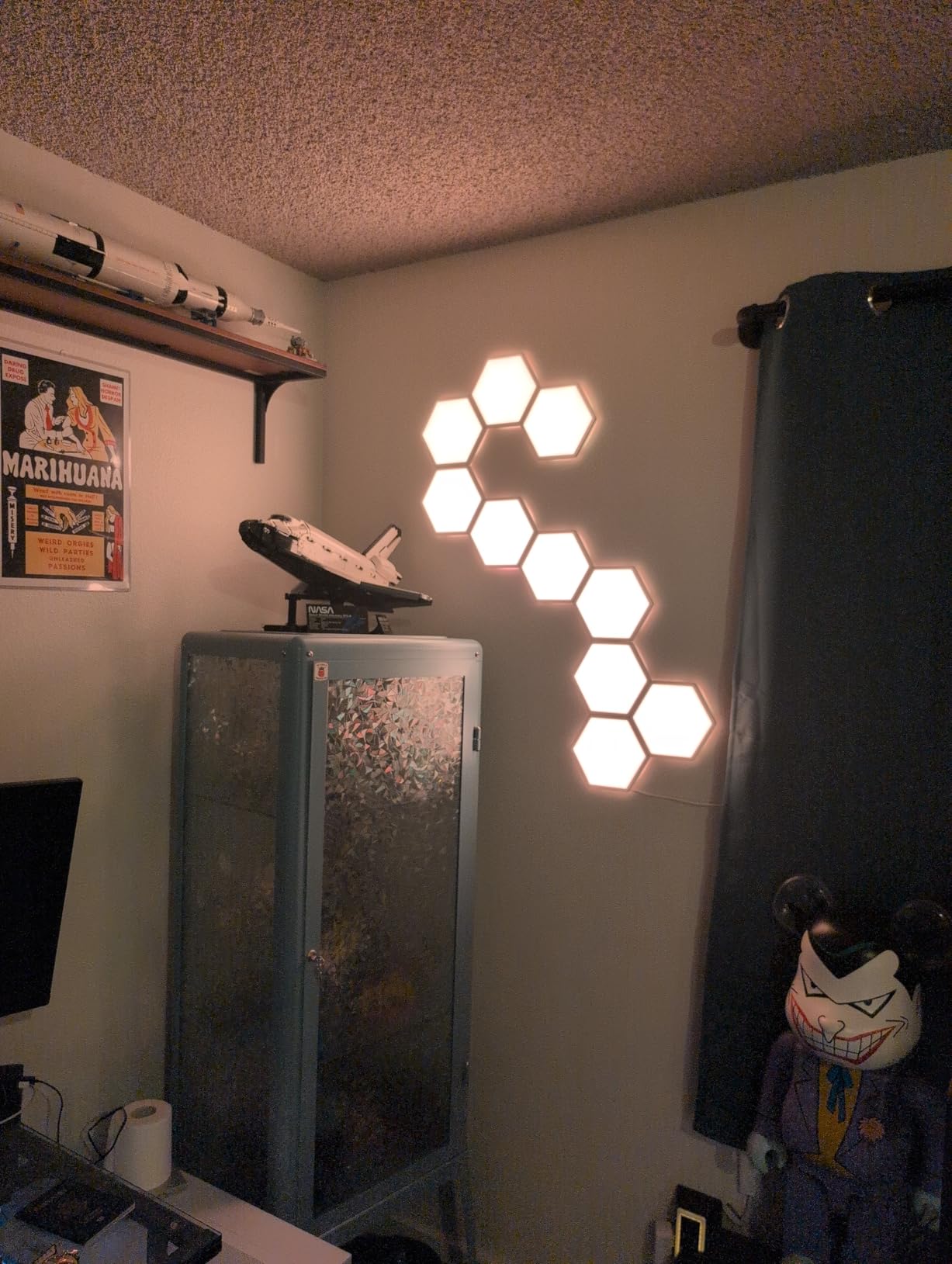 Govee Glide Hexa Light Panels, RGBIC Hexagon LED Wall Lights, Wi-Fi Smart Home Creative Wall Lights with Music Sync, Works with Alexa Google Assistant for Indoor Gaming Decor, 10 Pack customer photo 1