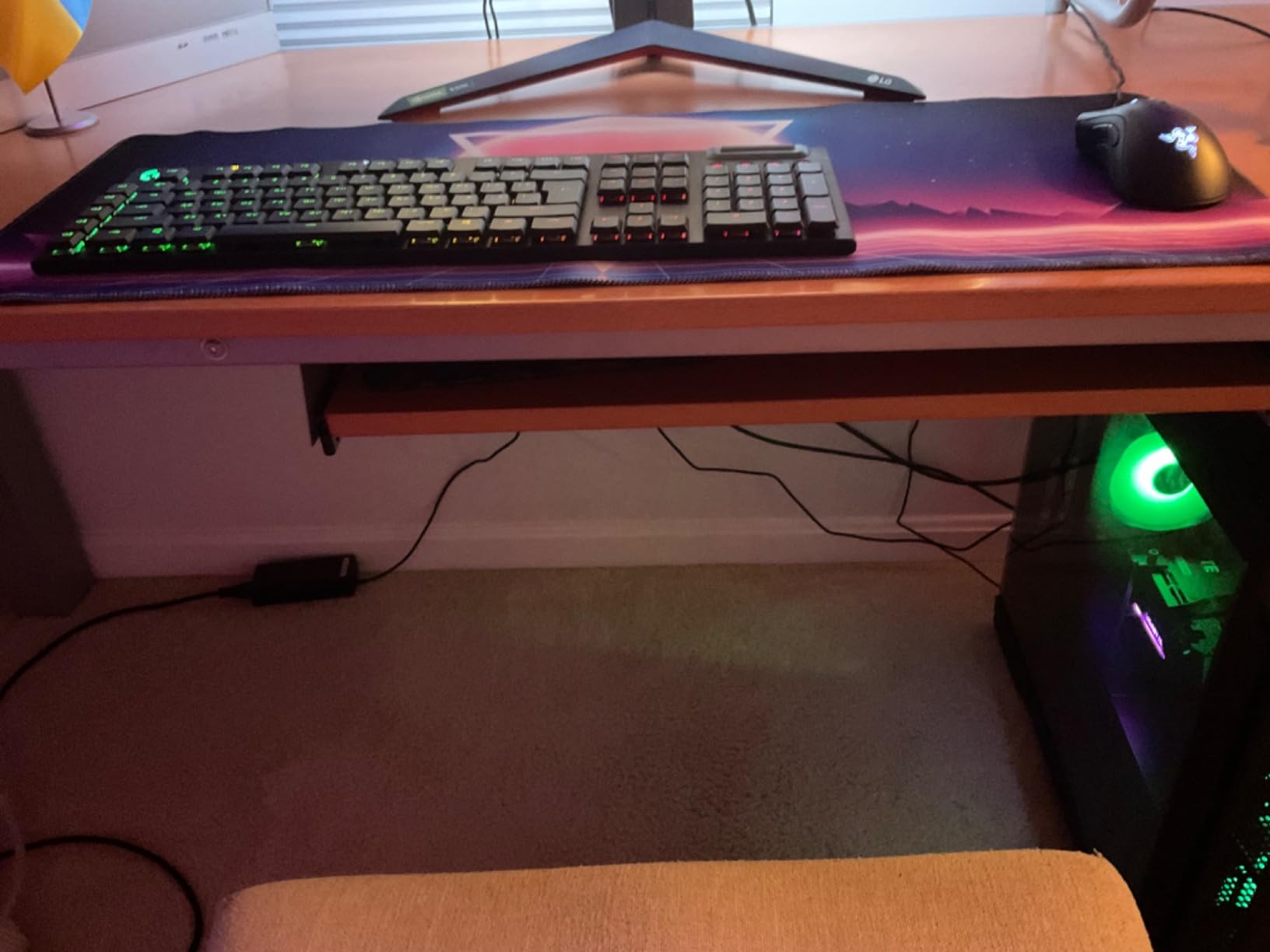 Retro Vaporwave Gaming Mouse Pad Cool Desk Mat Synthwave Neon Large XL Long Extended Pads Big Mousepad for Home Office Decor Accessories customer photo 2