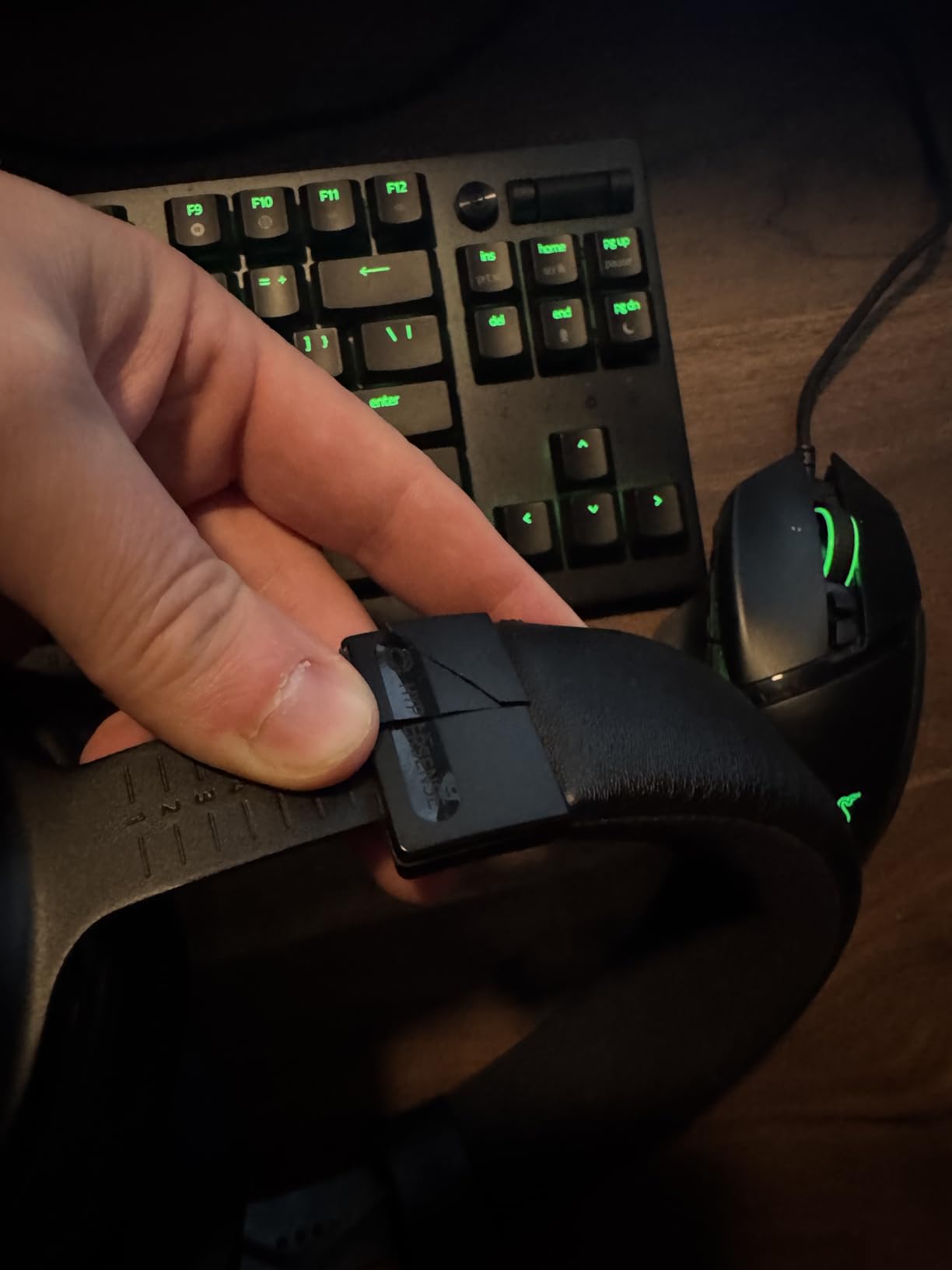 Razer Kraken V3 HyperSense Wired USB Gaming Headset w/Haptic Technology: Triforce Titanium 50mm Drivers - THX Spatial Audio - Hybrid Fabric & Leatherette Memory Foam Cushions - Detachable Mic customer photo 1