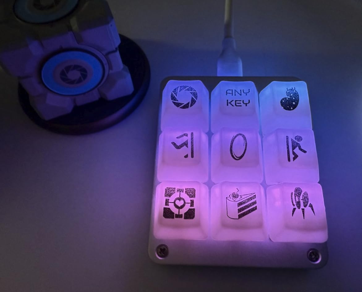 YMDK 9 Key CNC Aluminum QMK VIA Hotswap RGB Support Macro Type C Gateron Pro Yellow Switches Mechanical Keyboard Numpad for Gaming Photoshop (Gray Case Milk Caps) customer photo 1