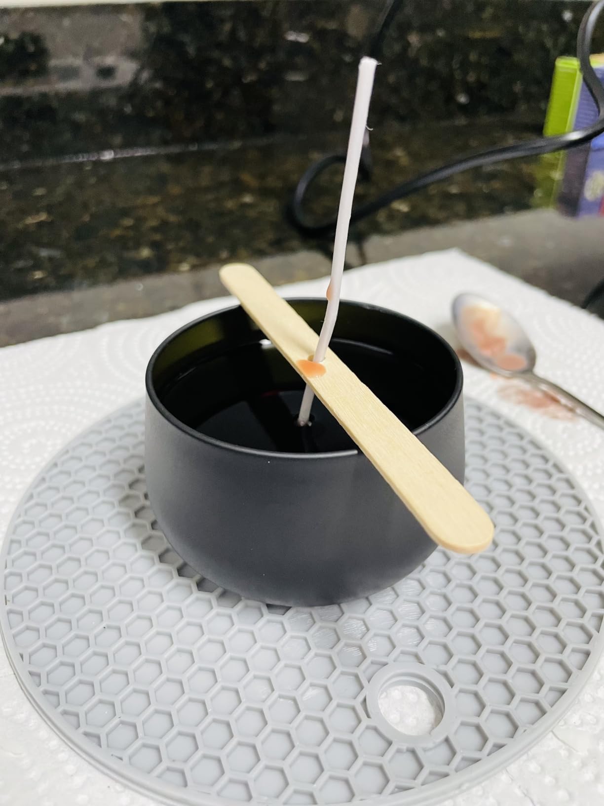 SAEUYVB Candle Making Kit for Adults with Hot Plate, DIY Starter Soy Candle Making Supplies/Kit - Perfect as Home Decorations（Black） customer photo 2