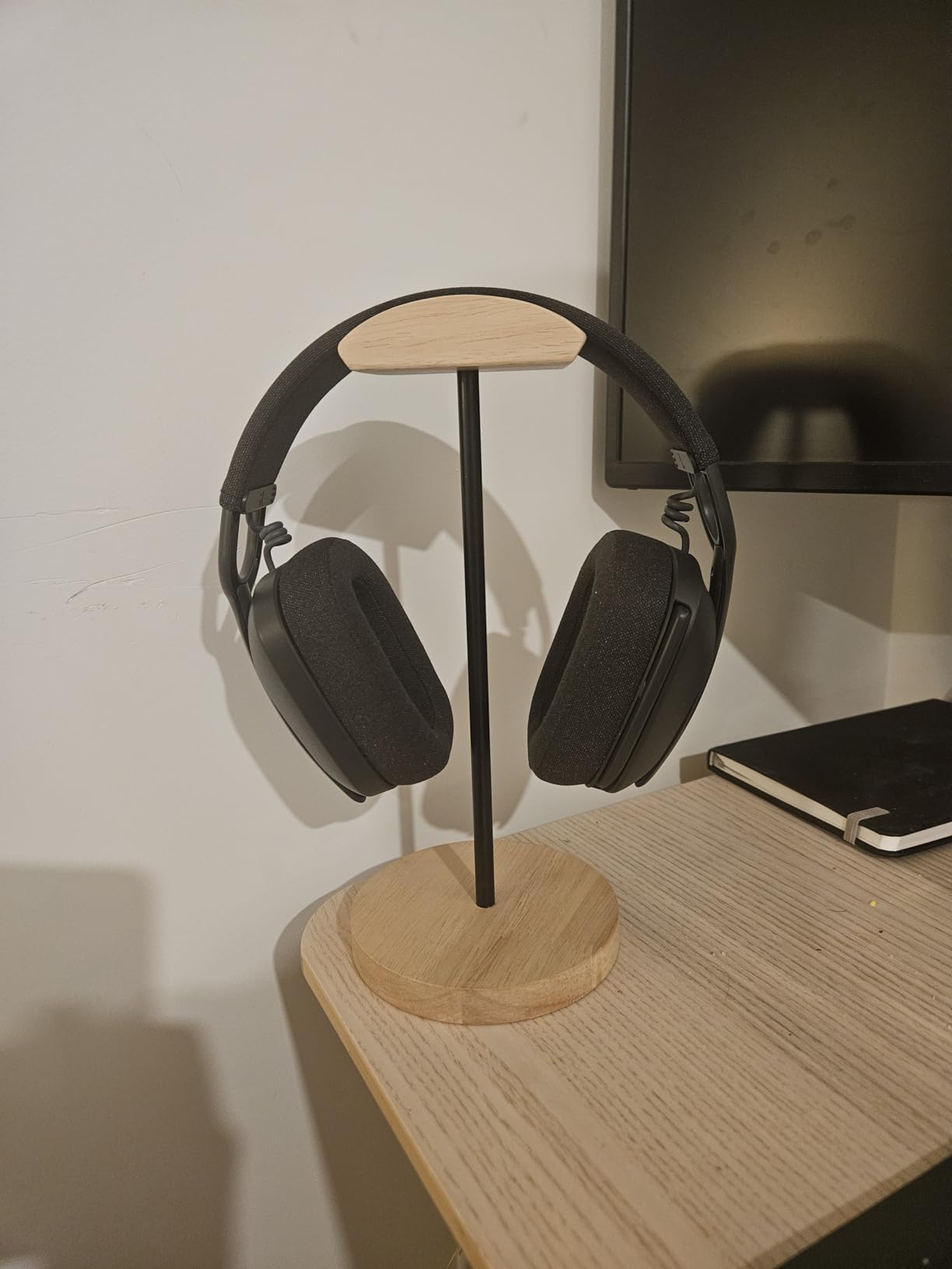 Headphone Stand Nature Wood & Metal Headset Hanger Mount Hook Gaming Holder Desktop Earphone Artful Functional Craftmanship Stand for All Headsets with Solid Wooden Base customer photo 1