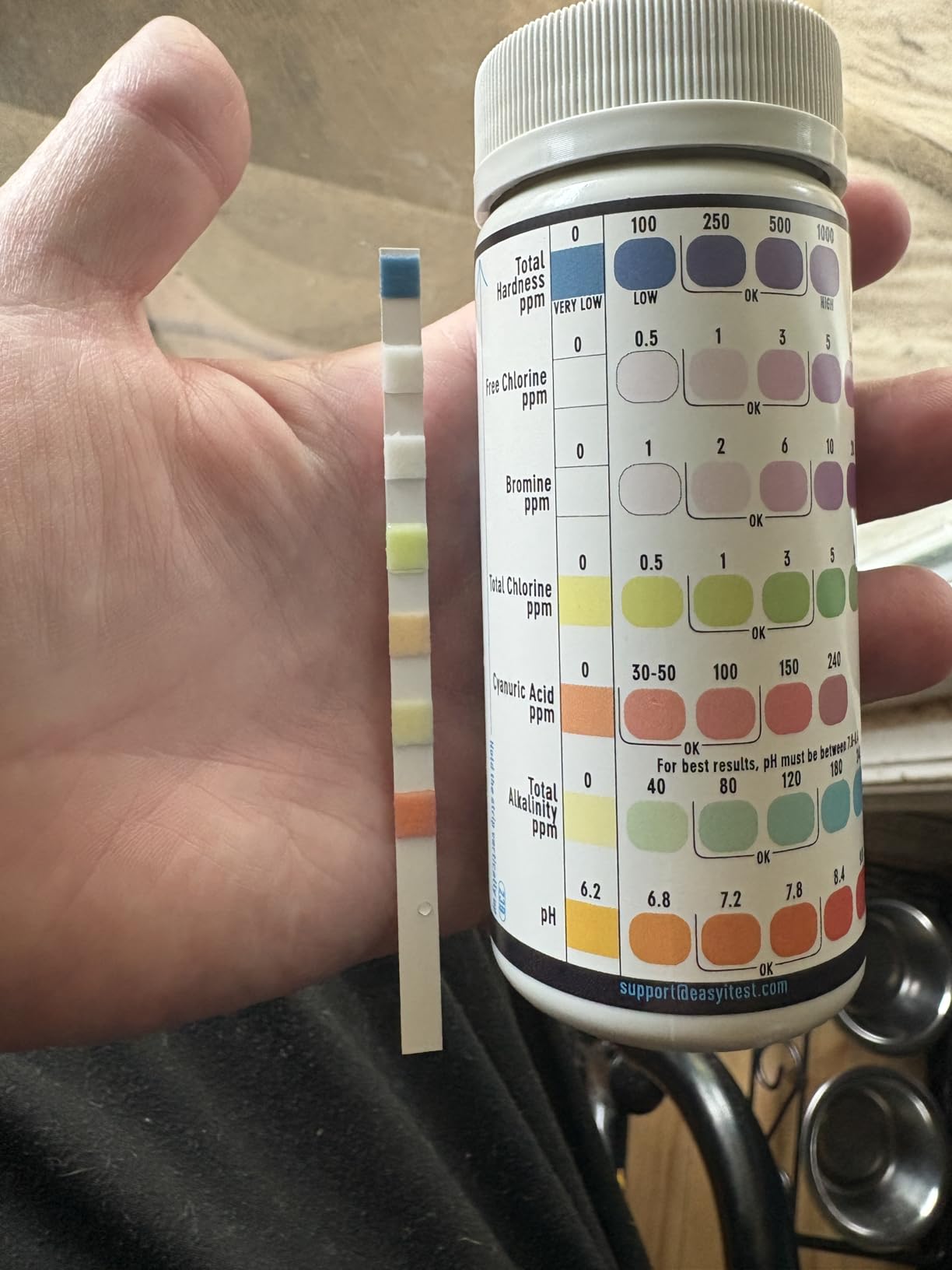 EASYTEST 7-Way Pool Test Strips, 150 Strips Water Test for Hot tub and Spa | Water Chemical Testing kit for Bromine, Total Alkalinity, pH, Free Chlorine, Total Hardness, Cyanuric Acid, Total Chlorine customer photo 2