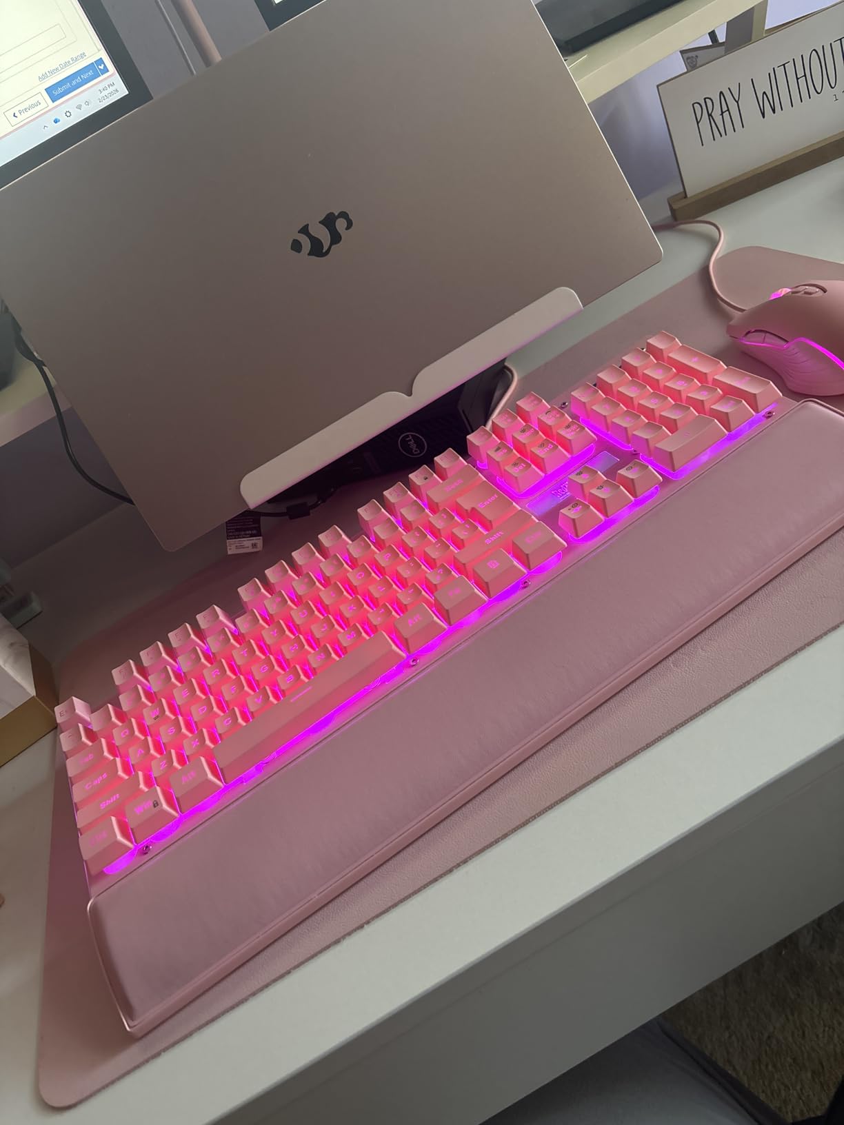 RedThunder K10 Wired Gaming Keyboard and Mouse and Wrist Rest Combo, RGB Backlit, Mechanical Feel Anti-ghosting Keyboard + 7D 7200 DPI Mice+Soft Leather Wrist Rest 3 in 1 PC Gamer Accessories(Black) customer photo 1