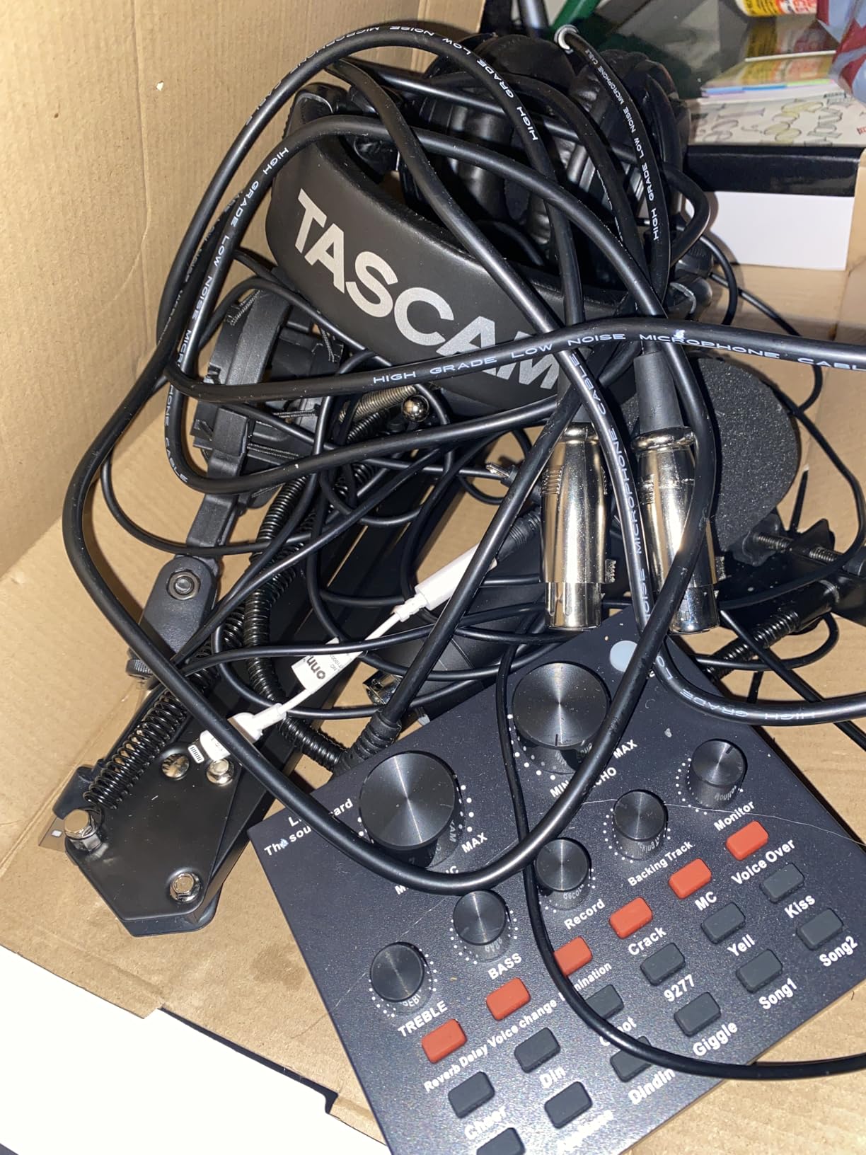 Podcast Equipment Bundle, BM-800 Condenser with Voice Changer, Recording Studio Package - Podcast Microphone Bundle for Laptop, Streaming/Live Broadcast/YouTube Recording (AM200-V8) customer photo 2