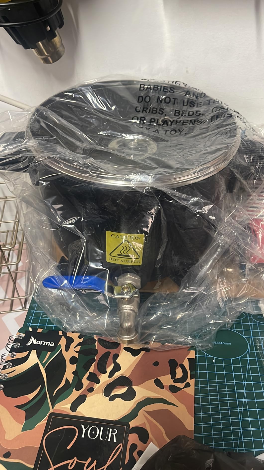 Wax Melter for Candle Making, 6Qts Candle Wax Melting Pot with Spout for Soy Wax Soap Base Easy Pour & Non-Stick & Temps customer photo 1