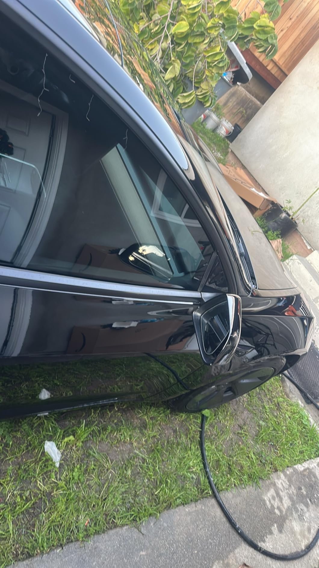 Chemical Guys Clay Bar Kit - Complete System - Clay Bar and Luber Combo with Accessories for Smooth Paint Finish - Removes Embedded Dirt, Overspray, and Fallout - 6 Item Kit customer photo 2