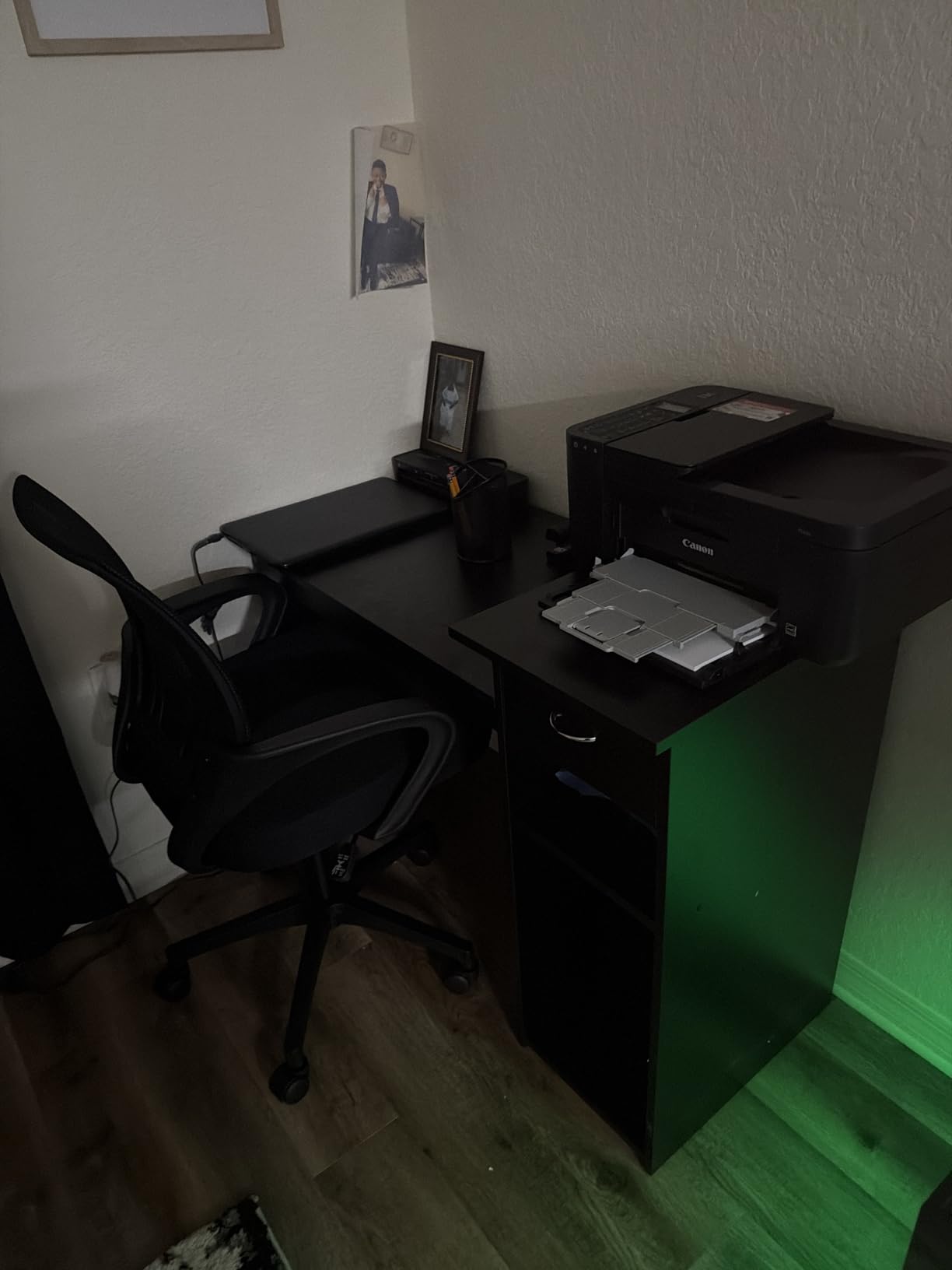 Yaheetech Home Office Computer Desk & Chair Set, 44 Inch Computer Desk with Drawer & Mesh Ergonomic Height Adjustable Office Chair, White & Black customer photo 1