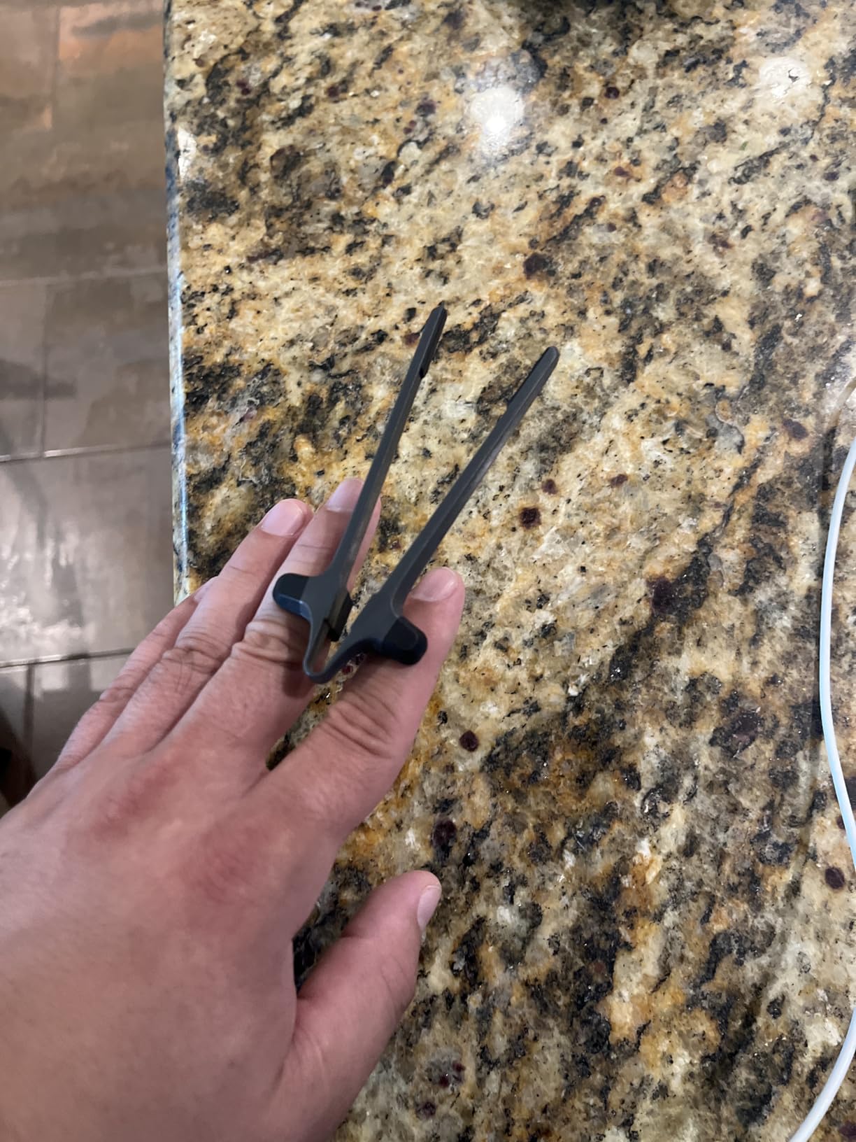 SNACTIV PRO Finger Chopsticks for Gamers - As Seen on Shark Tank! The Official Snacking Tool of the Future - Enjoy Snacks and Chips with Ease - Innovative Gaming Snacking Solution - Snack Chopsticks customer photo 2