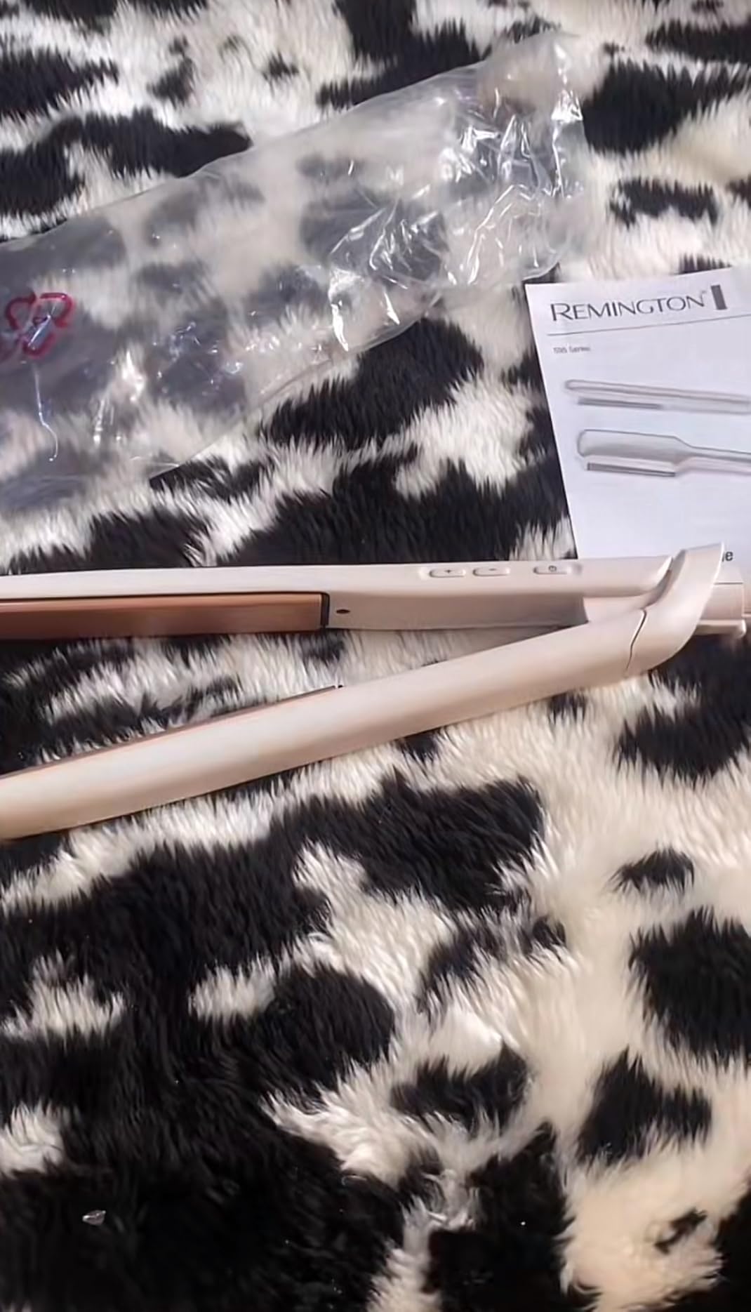 Remington Shine Therapy 2 inch Hair Straightener, Flat Iron Infused with Argan Oil & Keratin, Wide Plates for Thick Hair customer photo 2