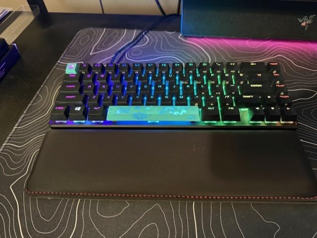 HyperX Wrist Rest - Mouse - Cooling Gel - Memory Foam - Anti-Slip, Black customer photo 1