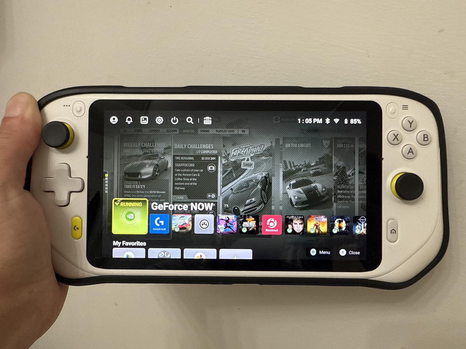 Logitech G Cloud Gaming Handheld, Portable Gaming Console with Long-Battery Life, 1080P 7-Inch Touchscreen, Lightweight Design, Xbox Cloud Gaming, NVIDIA GeForce NOW, Google Play customer photo 2