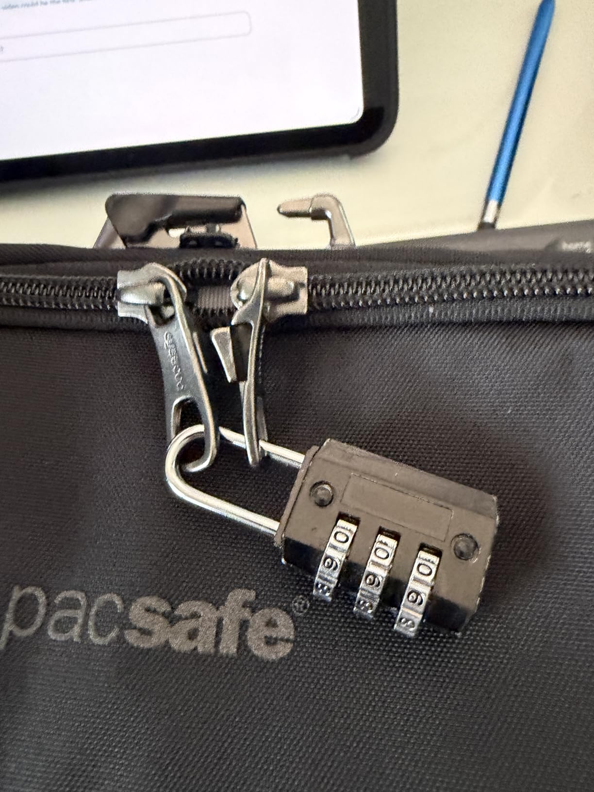 Pacsafe Metrosafe X Anti Theft Urban Sling customer photo 1