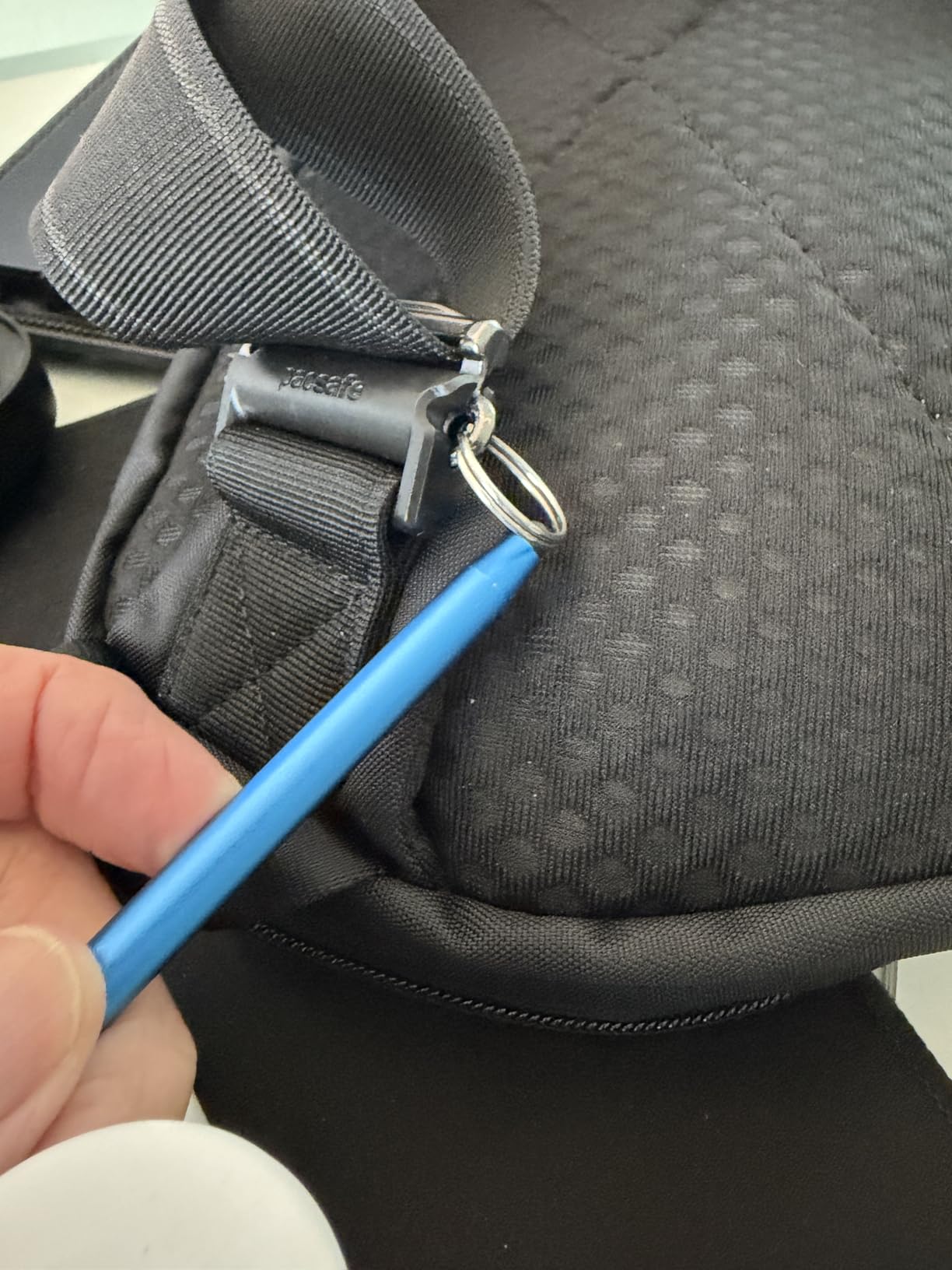 Pacsafe Metrosafe X Anti Theft Urban Sling customer photo 2