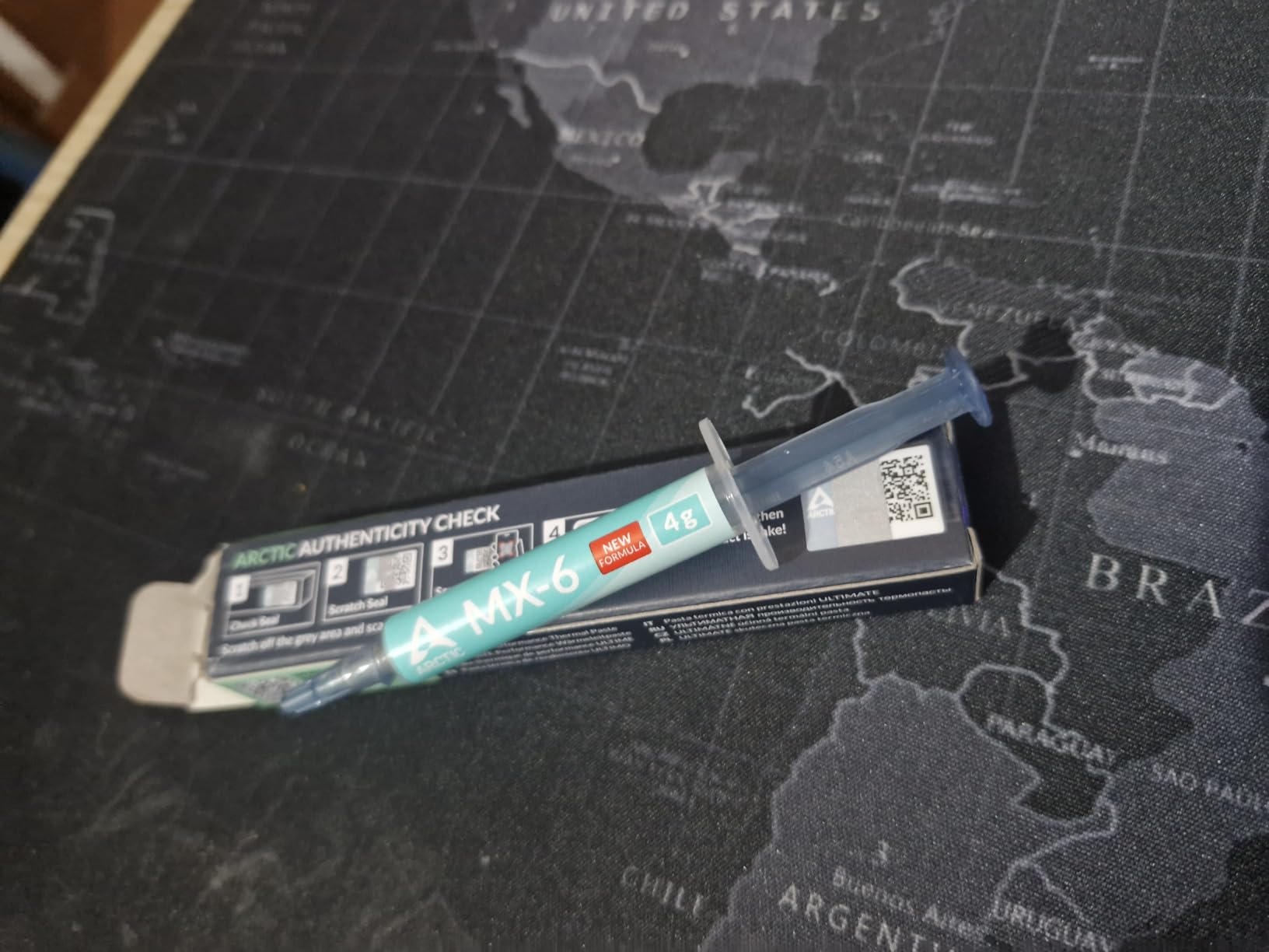 ARCTIC MX-6 (4 g) - Ultimate Performance Thermal Paste for CPU, Consoles, Graphics Cards, laptops, Very high Thermal Conductivity, Long Durability, Non-Conductive customer photo 2