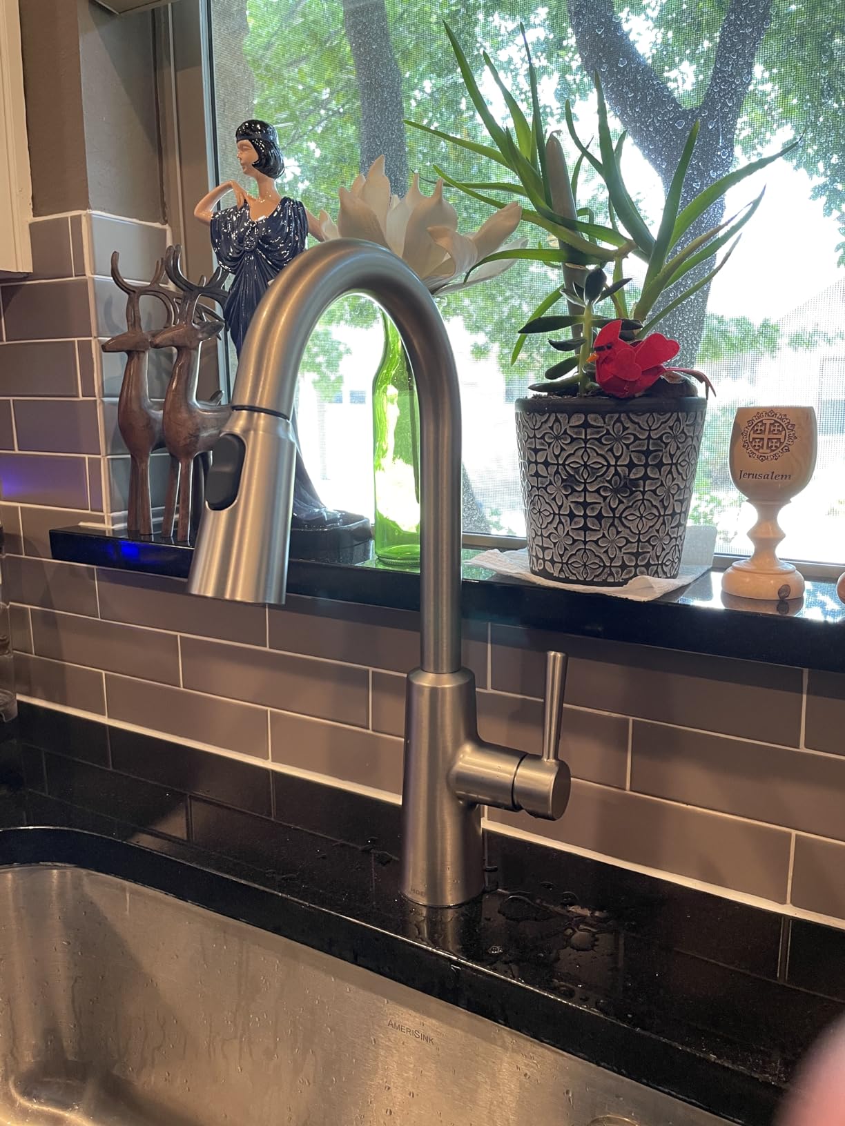 Moen Riley Spot Resist Stainless Hands-Free Touchless Sensor Single Handle Pull Down Kitchen Faucet, 7402EWSRS customer photo 1