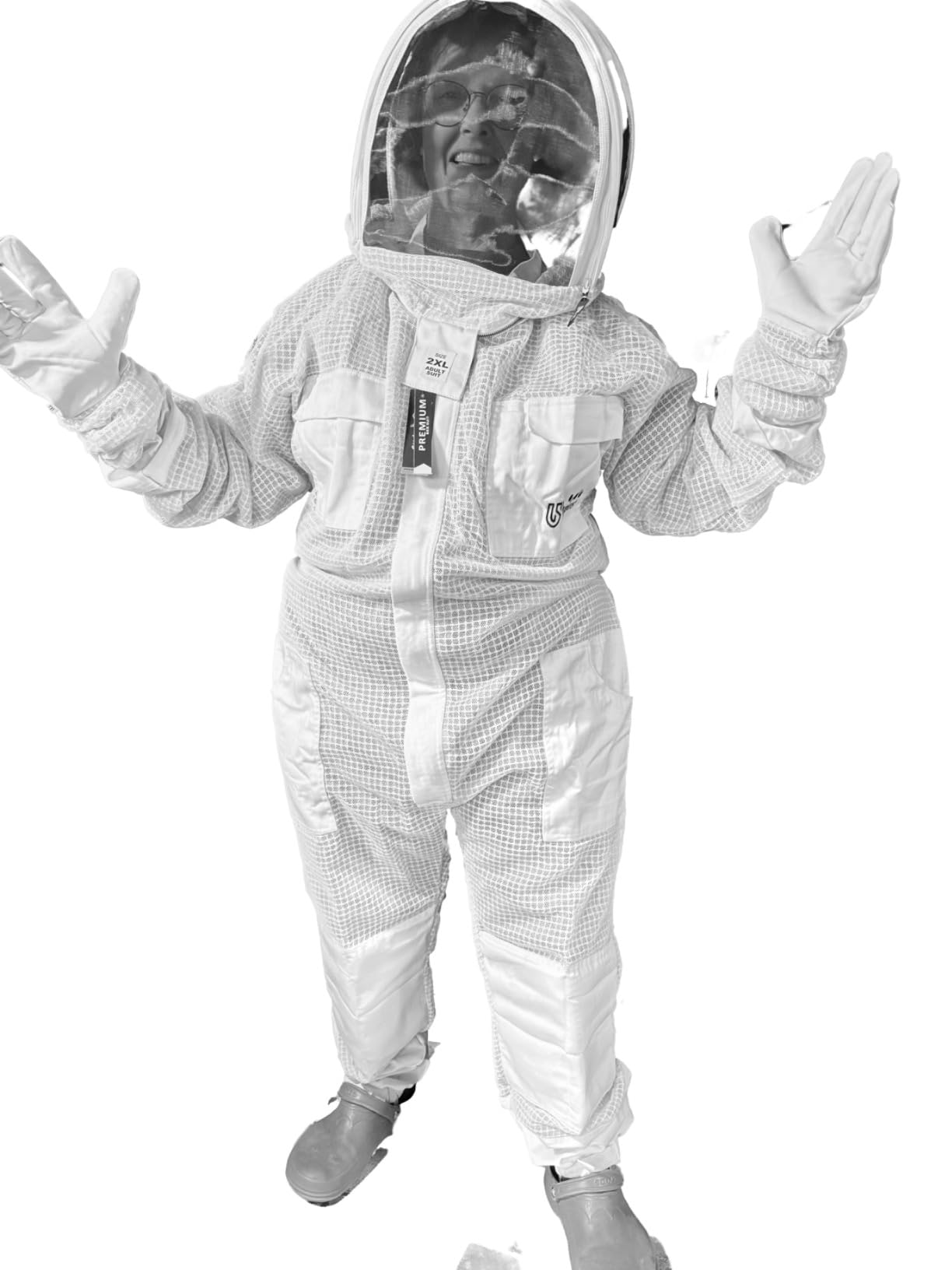 3-Layer Ultra Ventilated Bee Suit for Men & Women - Premium Beekeeping Suit with Bee Gloves & Two Detachable Beekeeping Veils (White L) customer photo 2