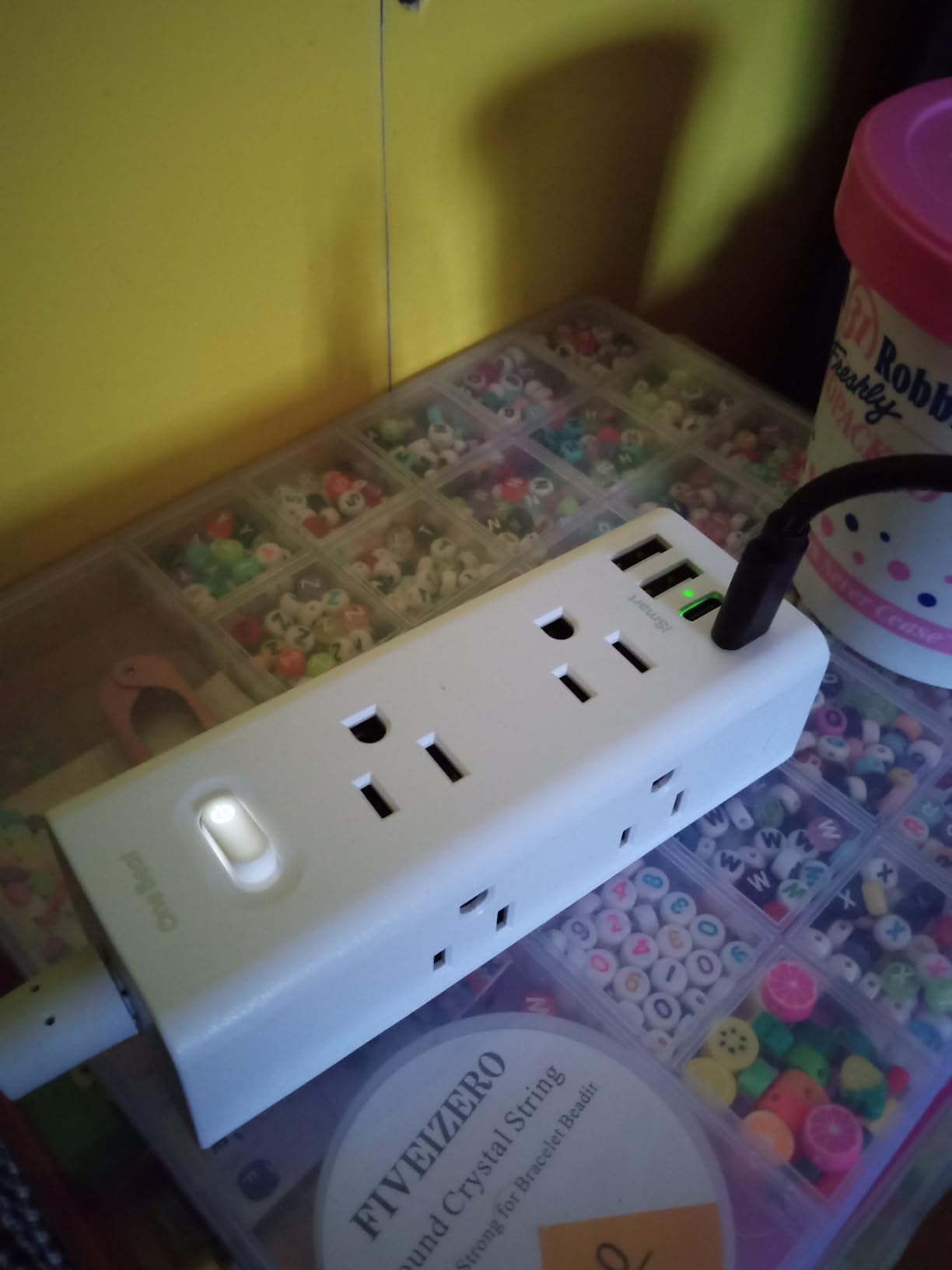 Power Strip Surge Protector - One Beat 6 Widely Outlets with 4 USB Ports (2 USB C), 5 Ft Extension Cord Flat Plug, Wall Mount Outlet Extender Small Power Strip for Travel Home Office College Dorm Room customer photo 2