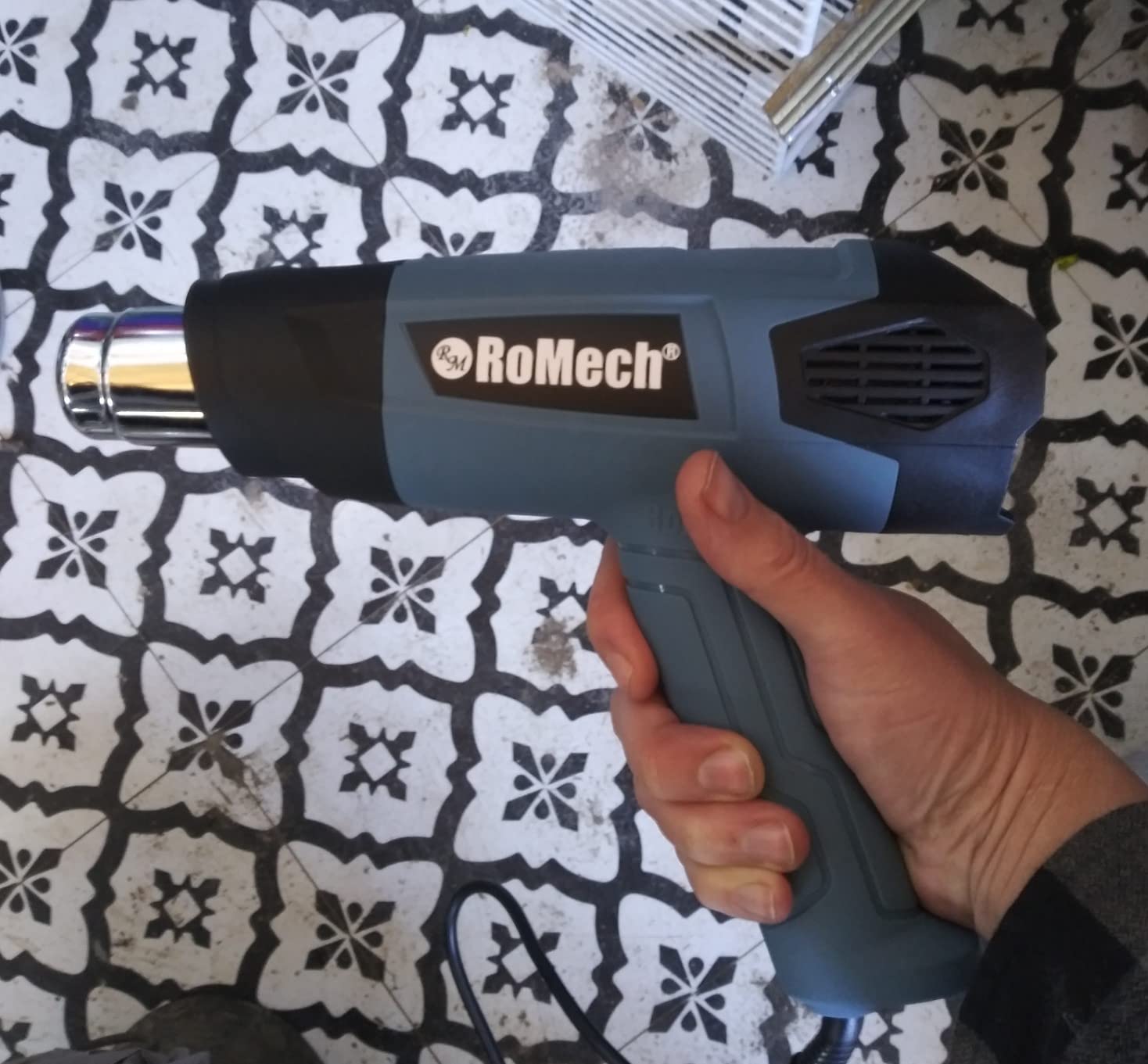 ROMECH 1500W Heavy Duty Heat Gun, Variable Temperature Control Hot Air Gun Kit with 2 Air Flow 120°F~1200°F and 4 Nozzles for Crafts Shrink Wrap (Blue) customer photo 2