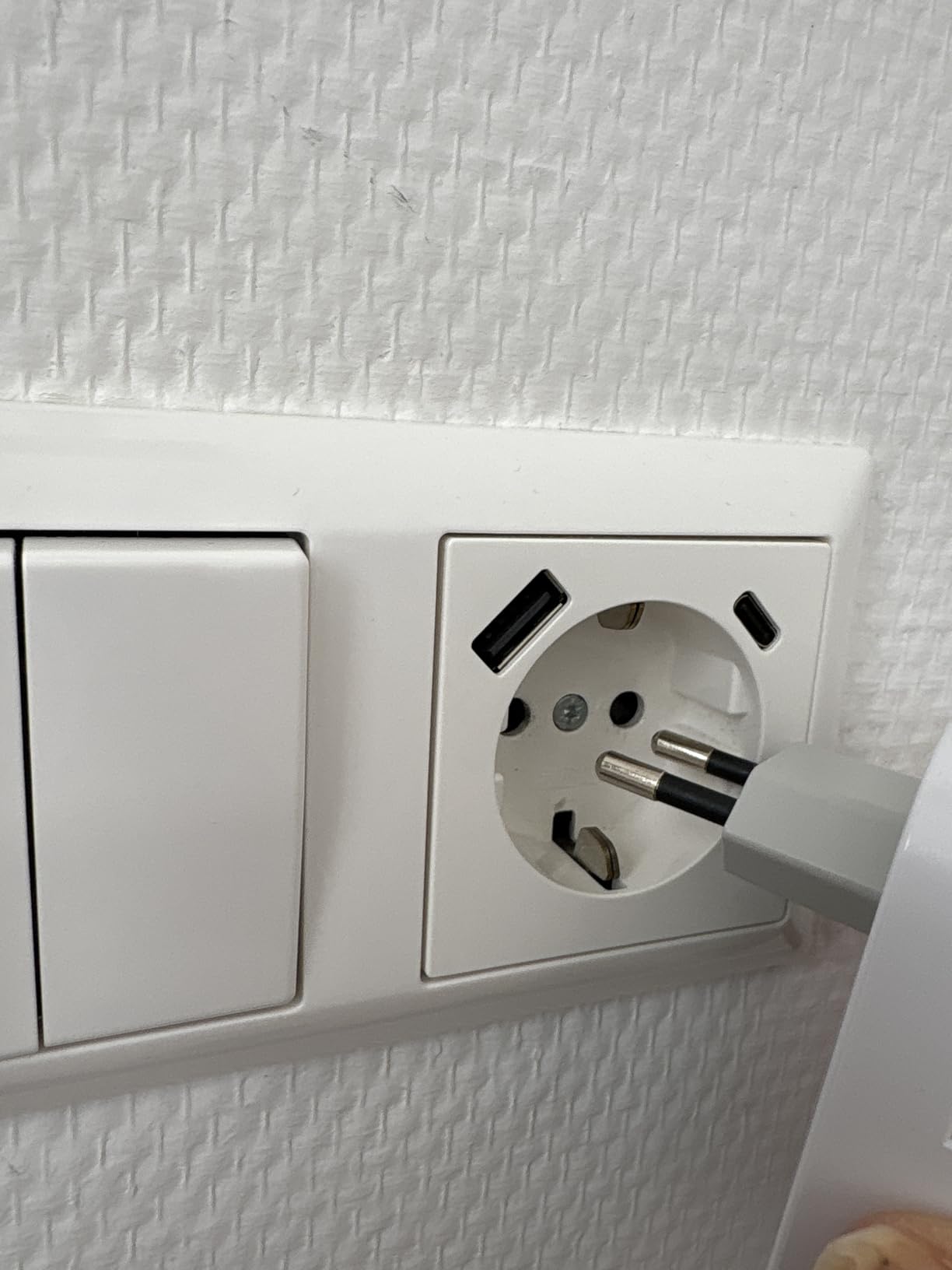 2 Pack European Plug Adapter USB C, TESSAN US to Europe Adapter 4 Outlets 3 USB Charger, Type C International Power Adaptor to Italy Spain France Portugal Iceland Germany, Europe Travel Essentials customer photo 2