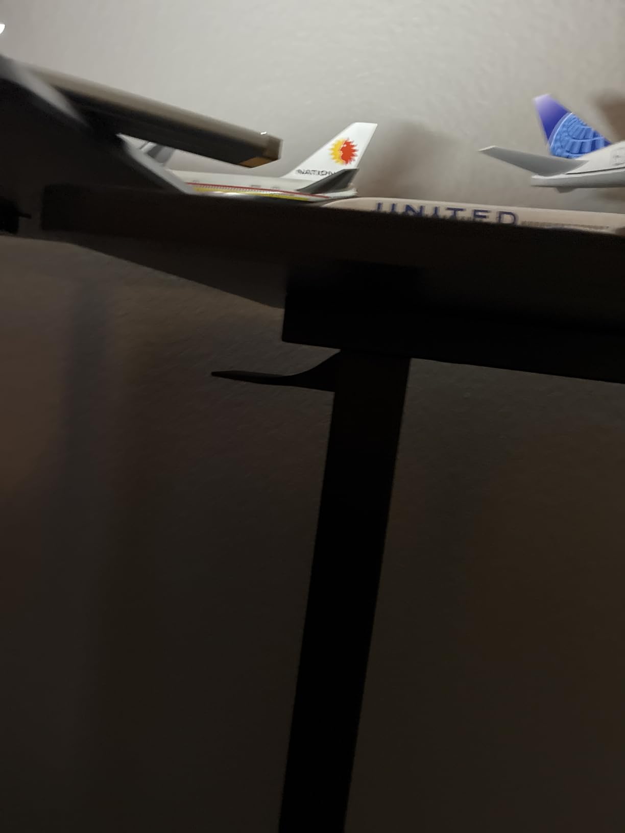 FLEXISPOT H7 Adjustable Overbed Bedside Table with Wheels Pneumatic Mobile Standing Desk Laptop Desk Rolling Computer Cart Movable Overbed Table Hospital Home Use, 27.6 inch W x 15.7 inch D, White customer photo 1