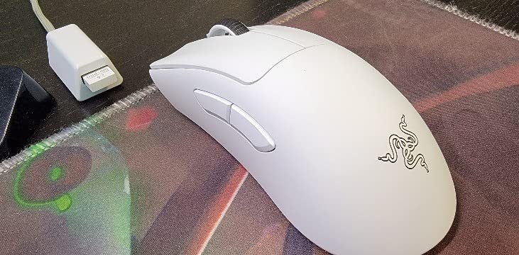 DeathAdder V3 Pro Gaming Mouse: 63g Ultra Lightweight - Focus Pro 30K Optical Sensor - Fast Optical Switches Gen-3 - HyperSpeed Wireless - 5 Programmable Buttons - 90 Hr Battery - Black customer photo 1