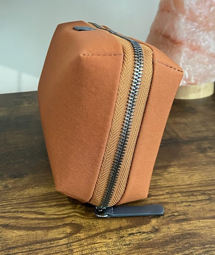 Bellroy Tech Kit (Tech Accessories Organizer Pouch, Zipper Closure Design, Stores Power Bank, Phone Charger, Cables & More, Internal) customer photo 1