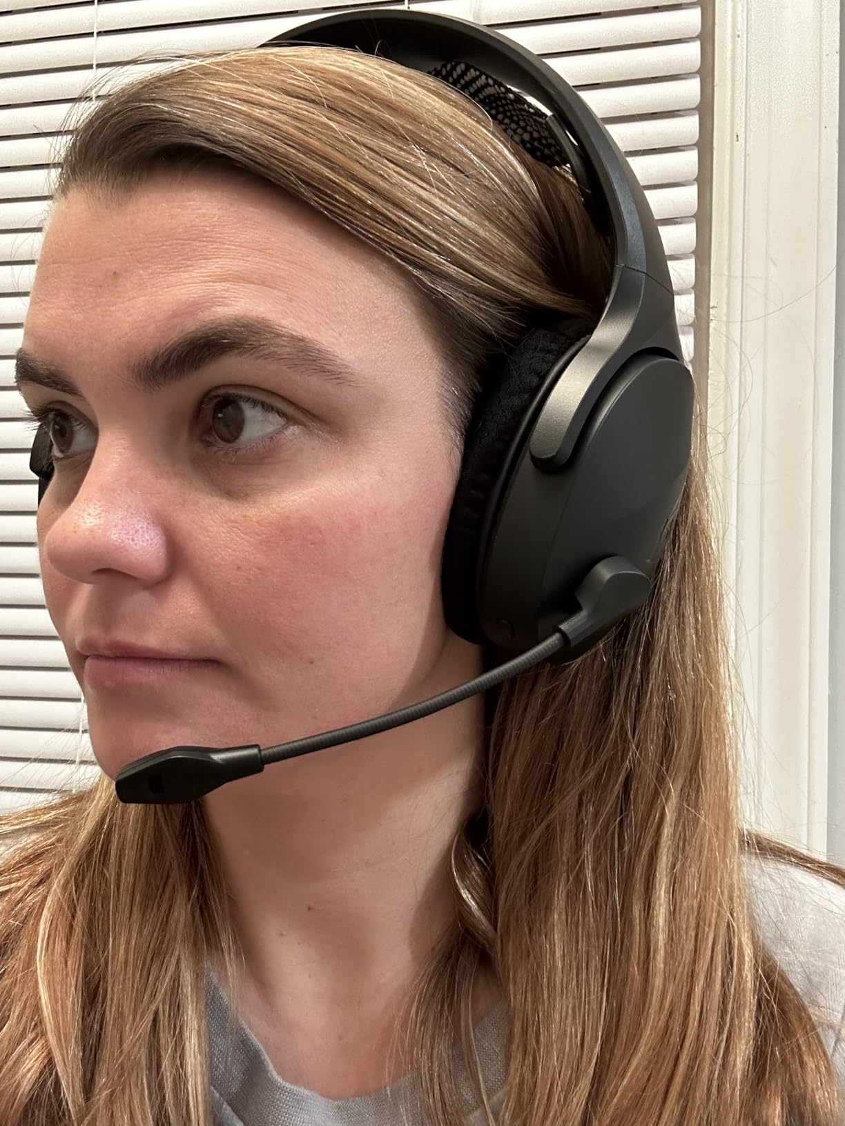 HyperX Cloud Stinger 2 - Gaming Headset, DTS Headphone:X Spatial Audio, Lightweight Over-Ear Headset with mic, Swivel-to-Mute Function, 50mm Drivers, PC Compatible, Black customer photo 1