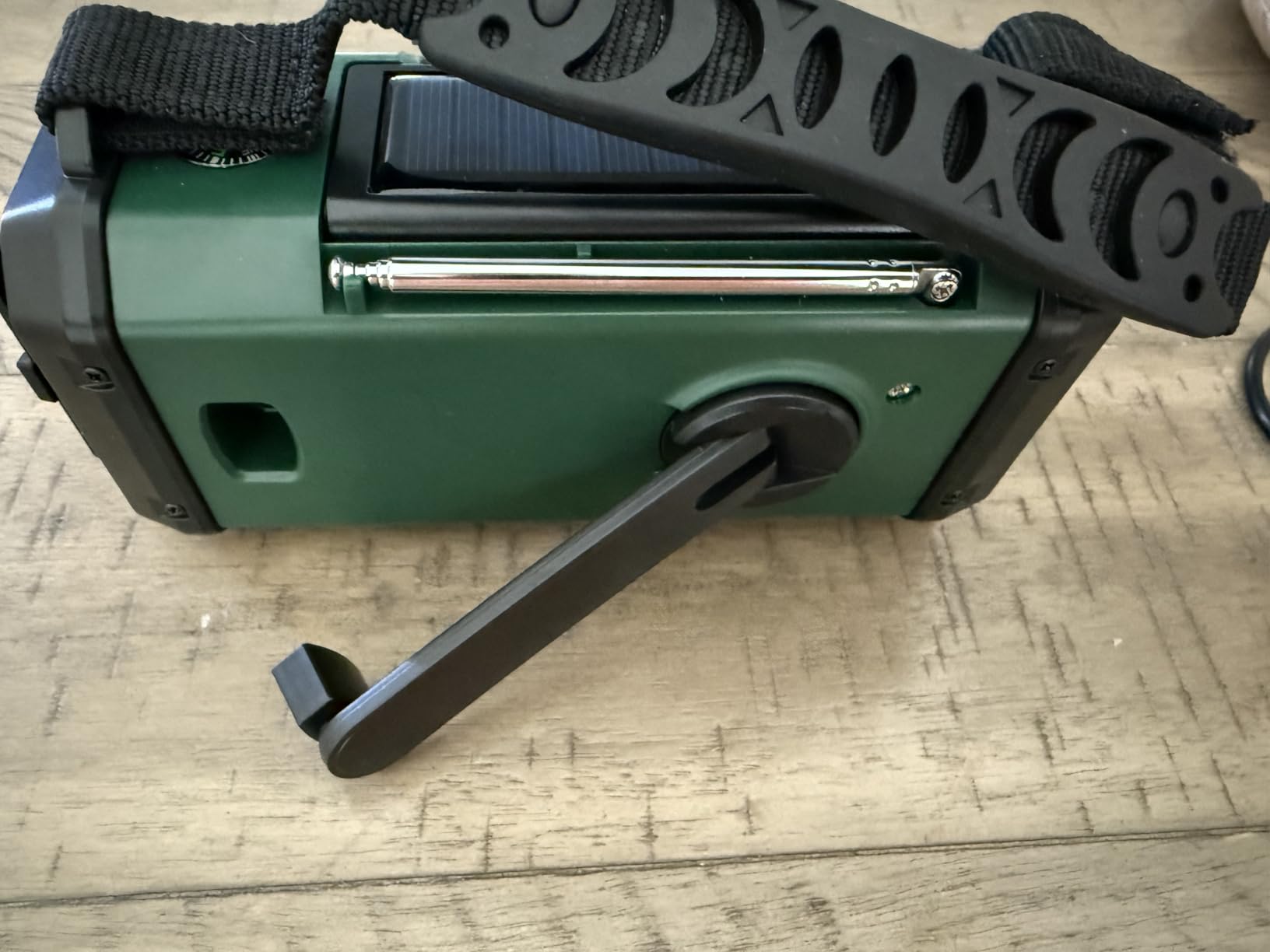 Hand Crank Emergency Radio, NOAA Weather Radio with AM/FM solar Radio,10000mAh Rechargeable Battery, Flashlight & Reading Light, SOS Cell Phone Charger for Storm, Hurricanes Indoor Outdoor Emergencies customer photo 1