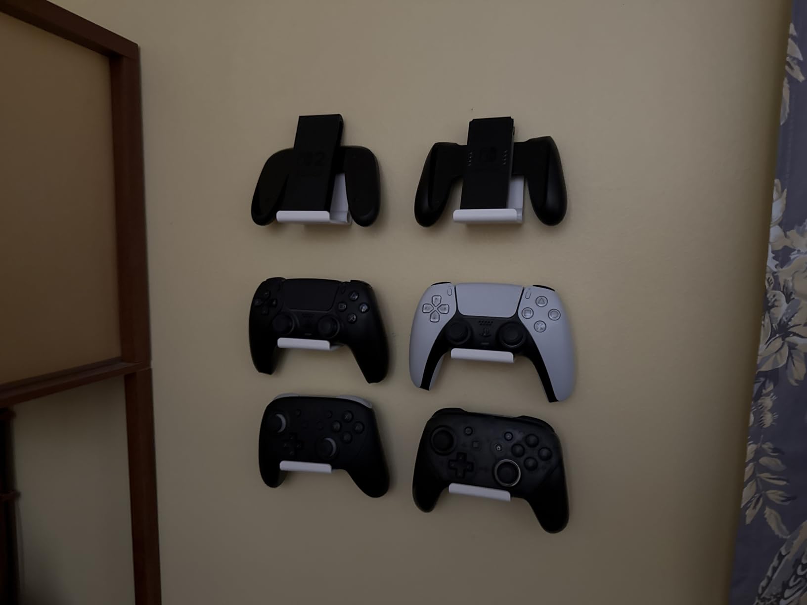 6 Pack Foldable Controller Wall Mount Holder for Xbox PS5 PS4 PS3 Switch Pro Strong Adhesive/Screw Upgraded Controller Stand Hanger with Anti-slip Pad Universal Gaming Remote, Headphone Accessories customer photo 2