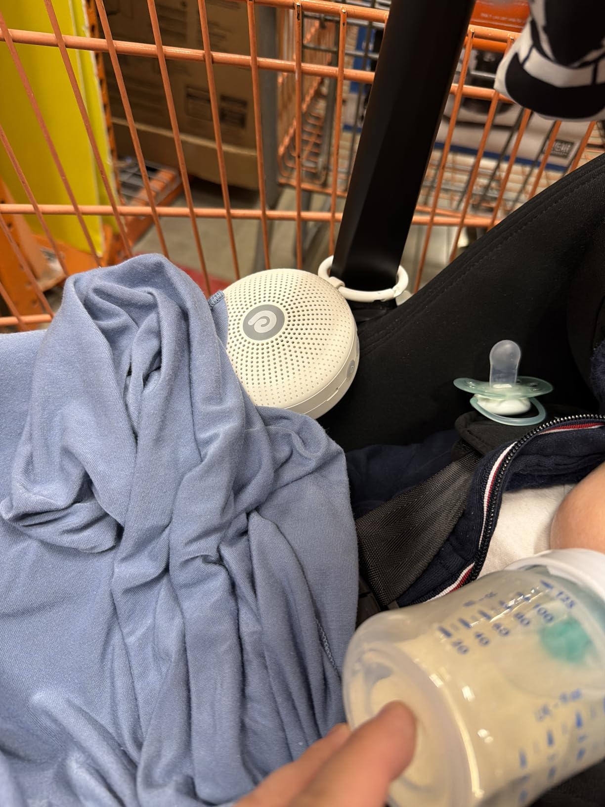 Dreamegg Portable Noise Machine for Baby Adult, Features Powerful Battery, 21 Soothing Sound, Noise Canceling for Office & Sleeping, Sound Therapy for Home, Travel, Registry Gift, Classic White customer photo 1