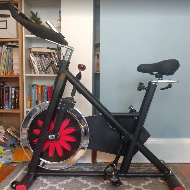 JOROTO Exercise Bike, Magnetic Stationary Bikes for Home with 40LBS Flywheel, App Supported Indoor Bike with 350LBS Weight Capacity customer photo 1
