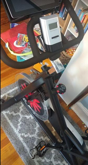 JOROTO Exercise Bike, Magnetic Stationary Bikes for Home with 40LBS Flywheel, App Supported Indoor Bike with 350LBS Weight Capacity customer photo 2