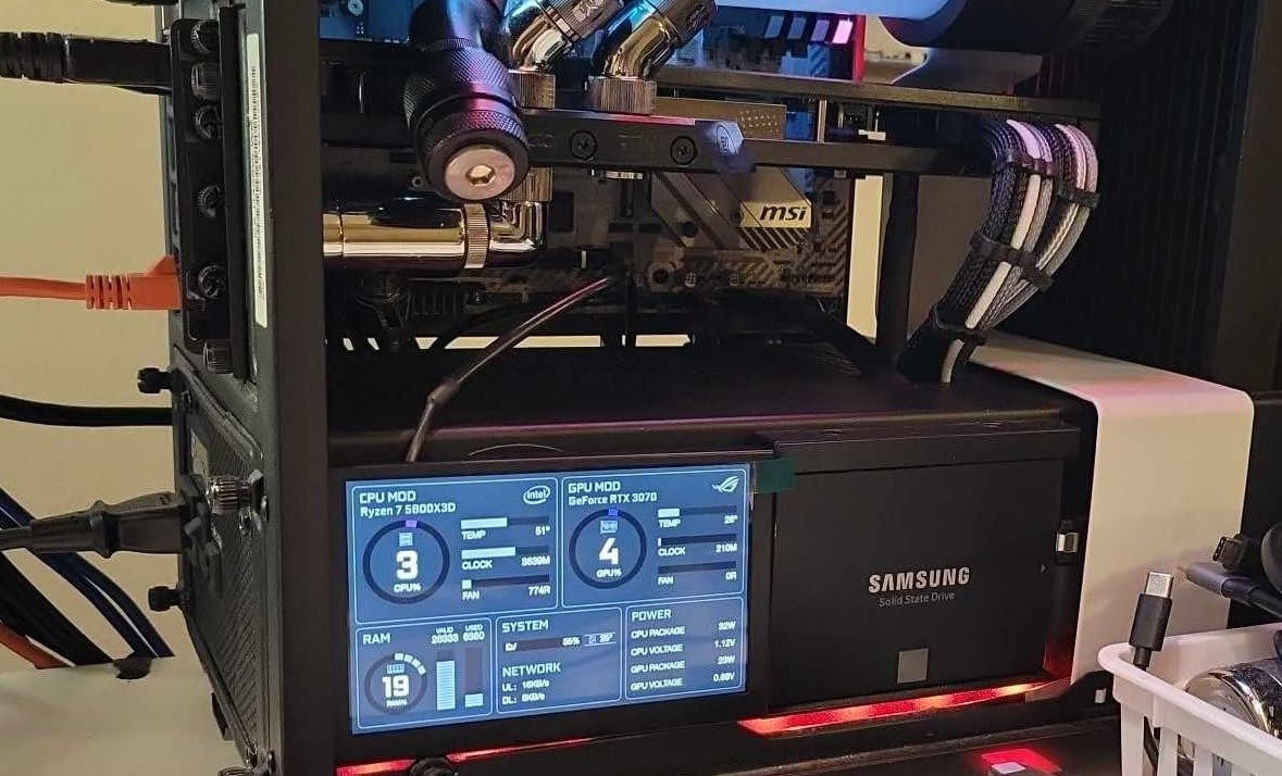 IPS USB Mini Screen, 5in IPS PC CPU Data Monitor USB Type C for AIDA64 Temperature Display, PC CPU GPU Data Monitor Computer Temperature Display Type C Sub Screen customer photo 1