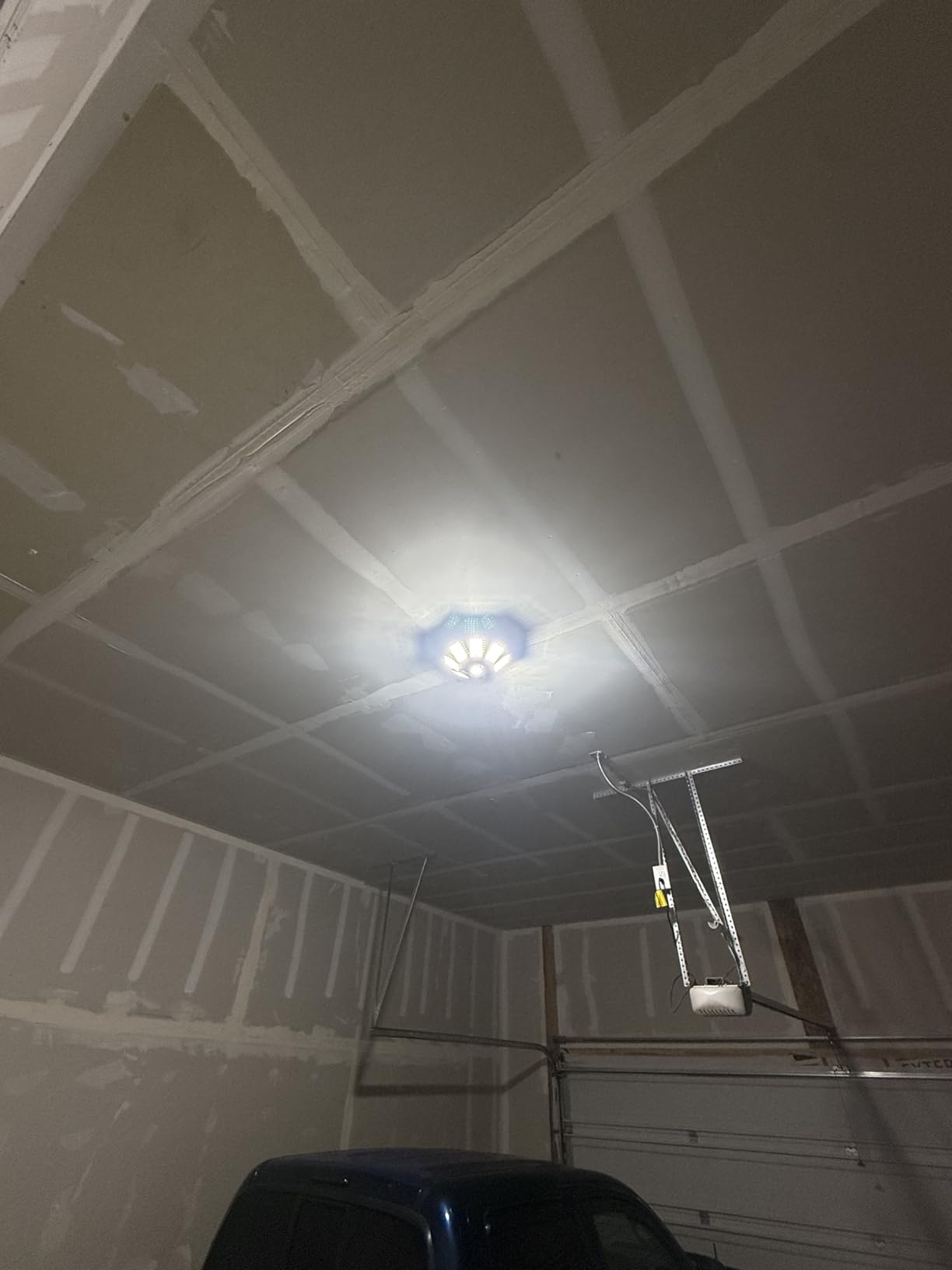 LED Garage Lights Bulb 2 Pack 180W 18000LM 6500K Led Shop Light with 6 Plus 1 Deformable Panels Basement Barn Ceiling Lights for E26/E27 customer photo 2