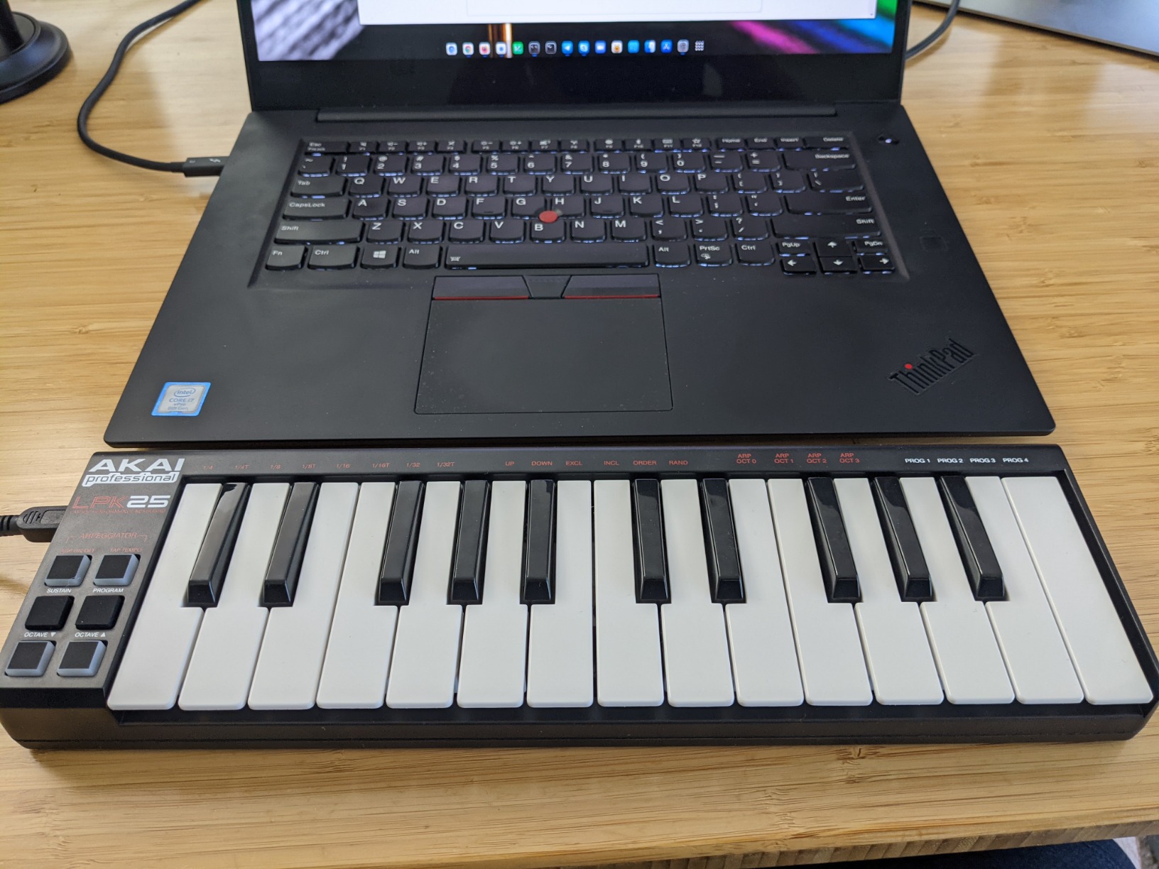 Akai Professional LPK25 - USB MIDI Keyboard Controller with 25 Responsive Synth Keys for Mac and PC, Arpeggiator and Music Production Software,black customer photo 1