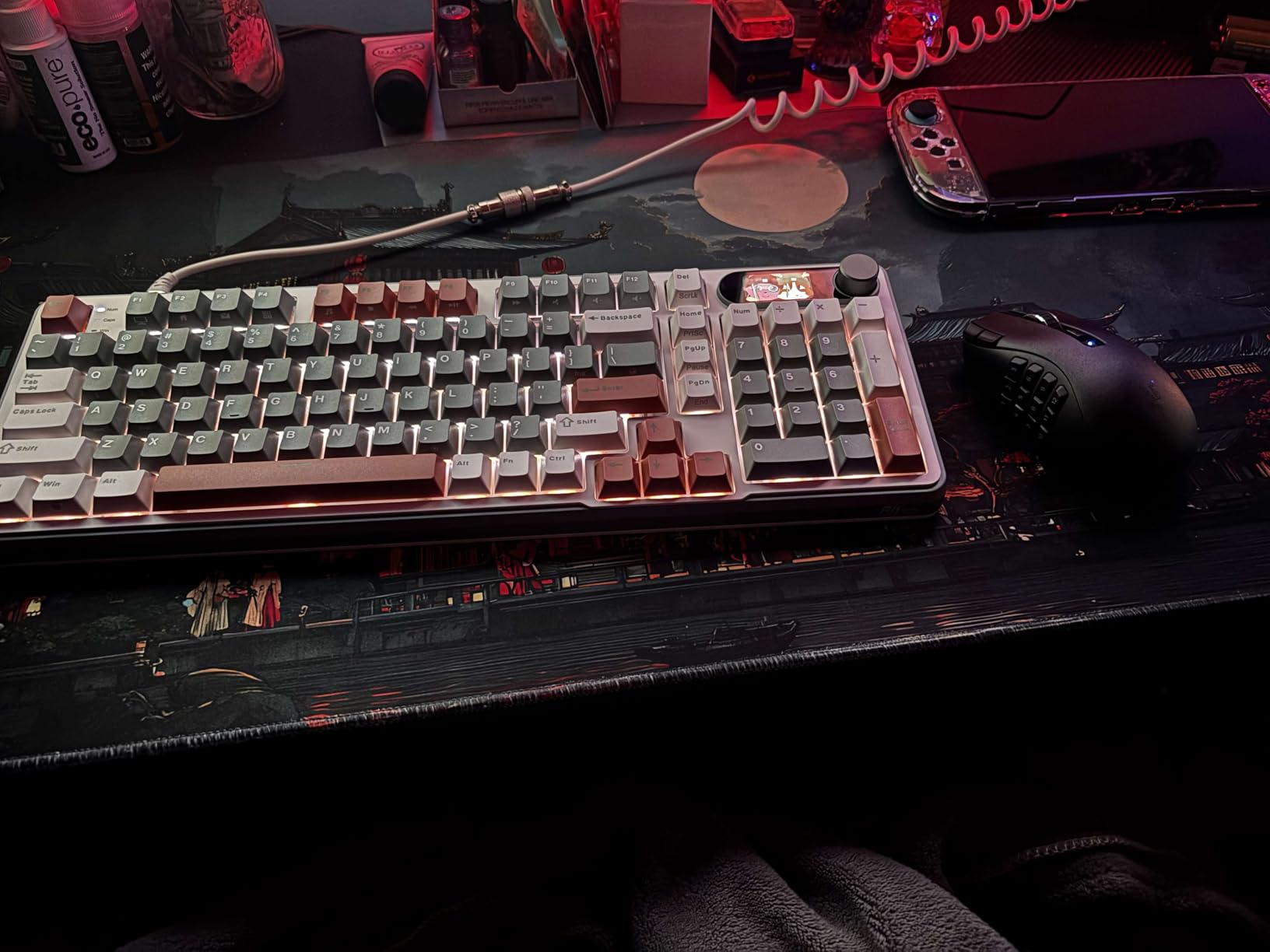 Razer Naga V2 HyperSpeed Wireless MMO Gaming Mouse customer photo 1