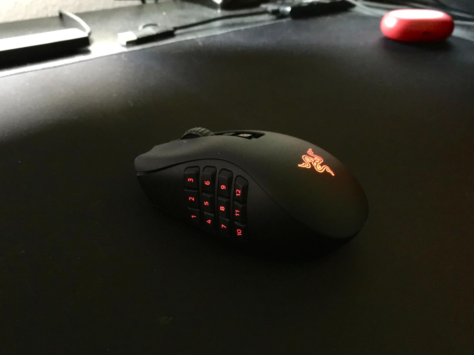 Razer Naga V2 HyperSpeed Wireless MMO Gaming Mouse customer photo 2