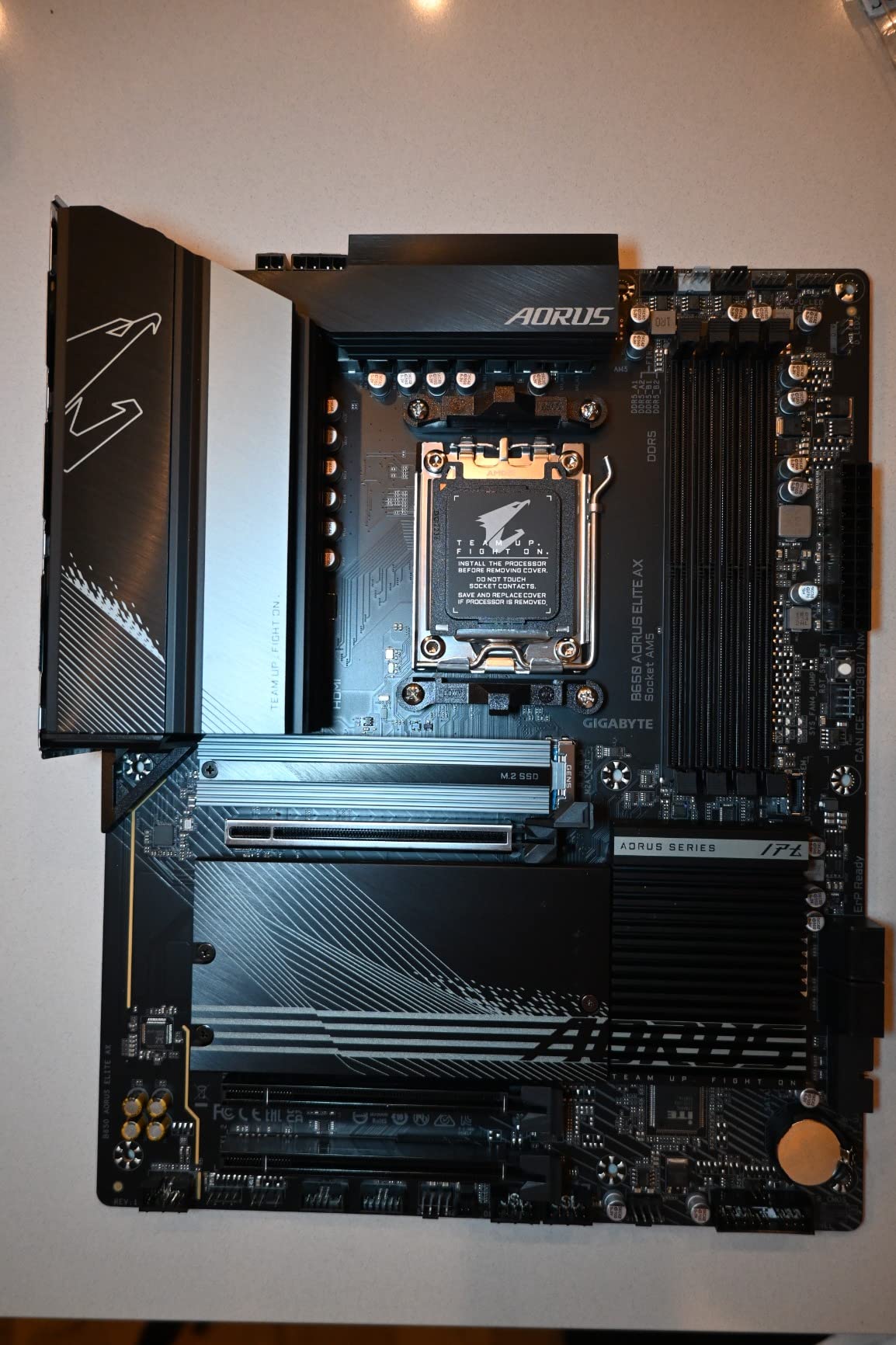 B650 AORUS Elite AX AMD AM5 ATX Motherboard, Support Ryzen 9000/8000/7000 Series, DDR5, 14+2+1 Power Phase, PCIe 5.0 M.2, USB-C 3.2 Gen 2, WIFI6E, 2.5GbE, EZ-Latch, Q-Flash, RGB Fusion customer photo 2