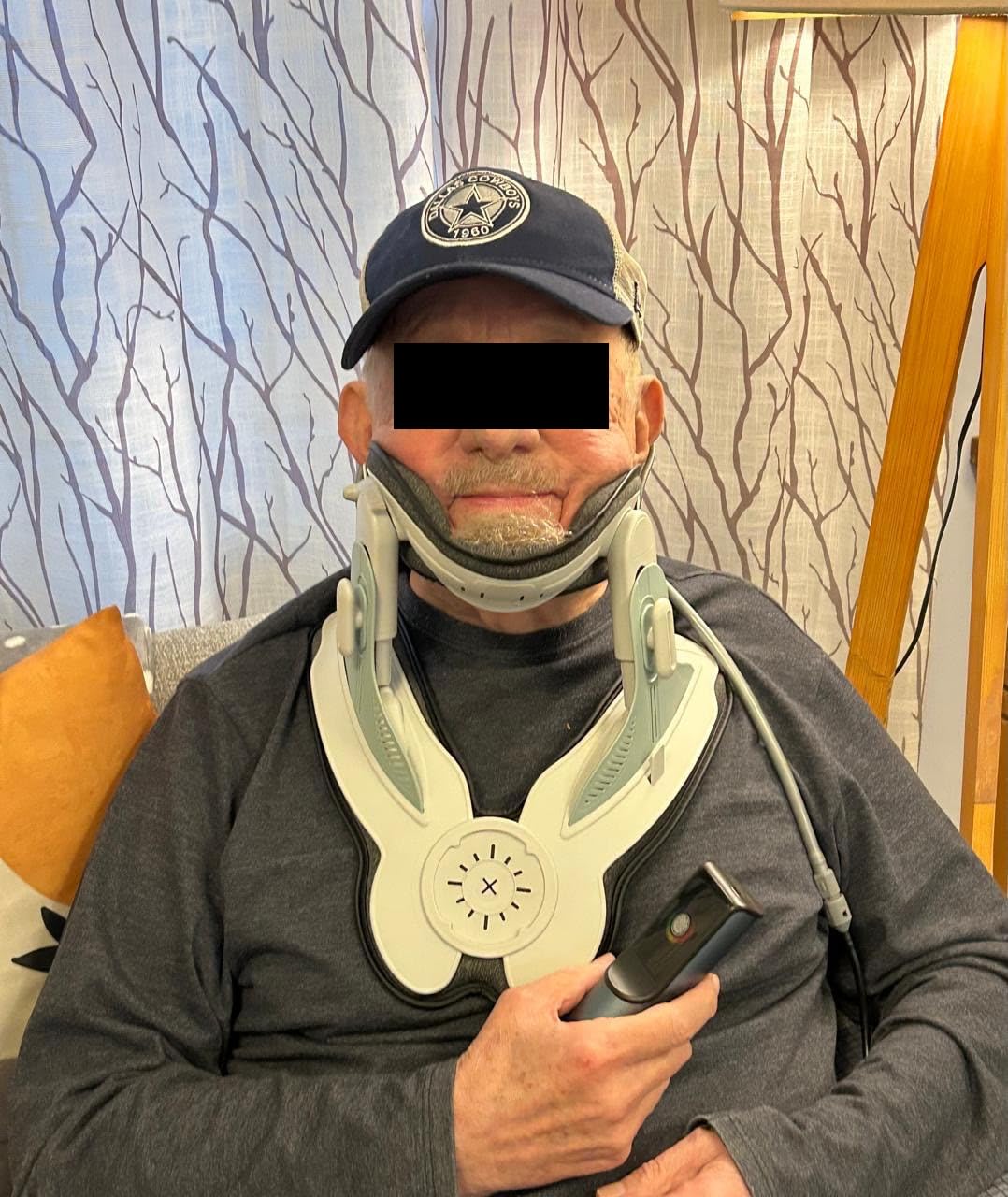 Cervical Neck Traction Device: Neck Stretcher for Cervical Pain Relief, Electric Air Pump with 3 Power Traction, Built-in 8 Airbag, Improved Stretcher for Neck Decompression and Neck Tension Relief customer photo 1