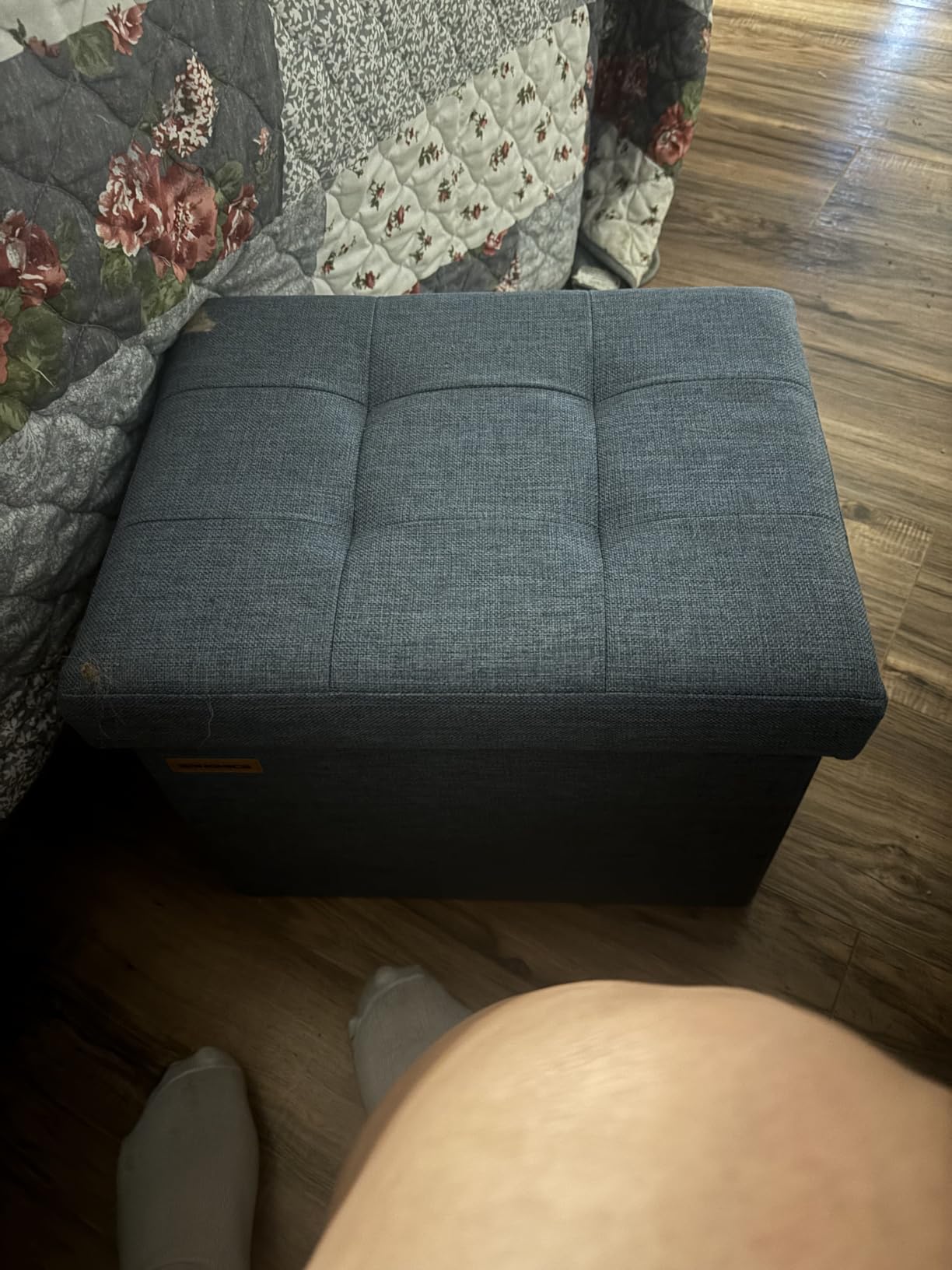 SONGMICS Mazie Collection - Small Folding Storage Ottoman, Foot Rest Stool, 12.2 x 16.1 x 12.2 Inches, 286 lb Load Capacity, for Living Room, Bedroom, Home Office, Dorm, Dark Gray customer photo 2